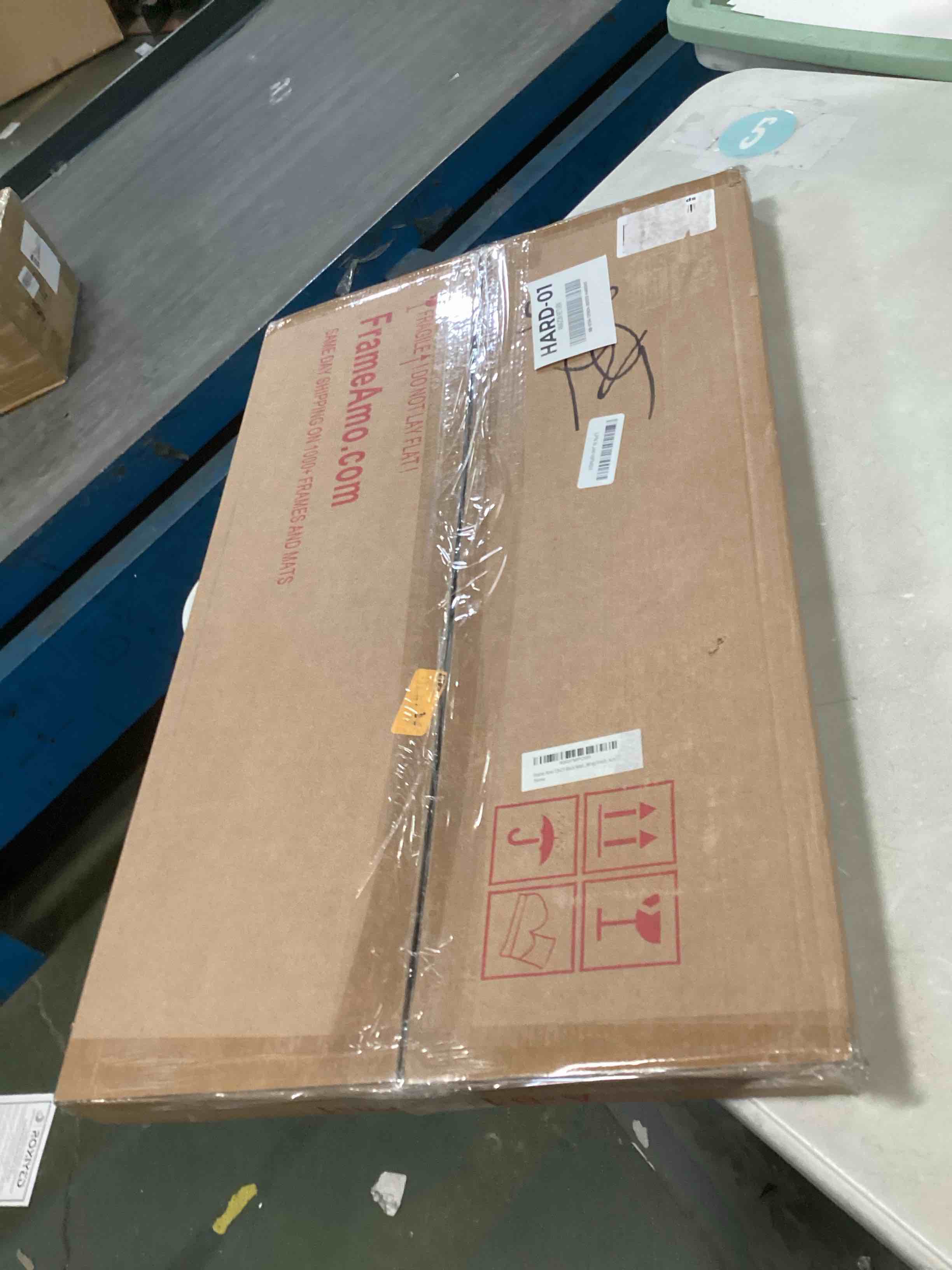 https://s3.amazonaws.com/lotting-images-prod/bidfta/GRA1972331_1737134454854.jpeg