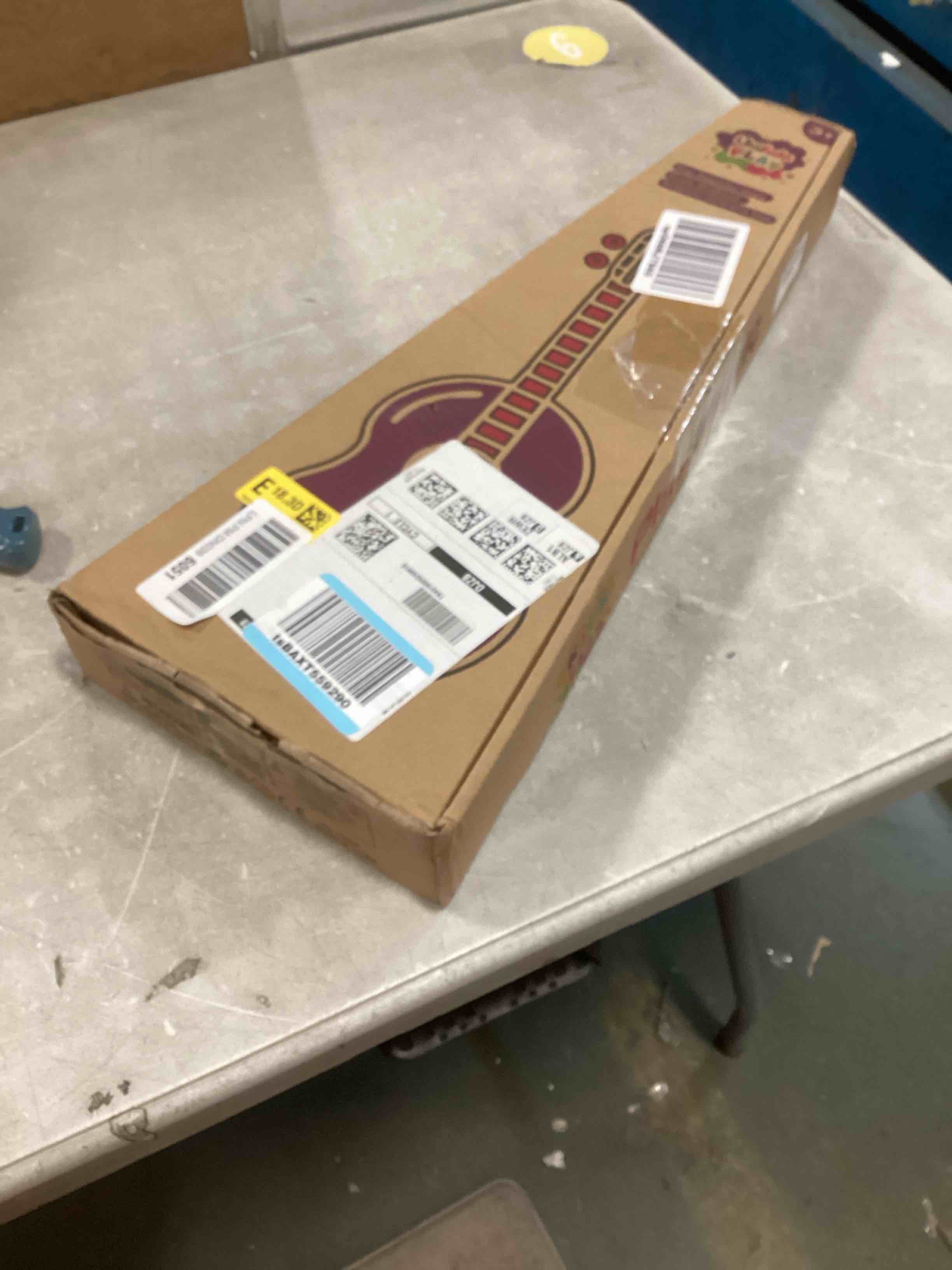 https://s3.amazonaws.com/lotting-images-prod/bidfta/GRA1972611_1737387895474.jpeg