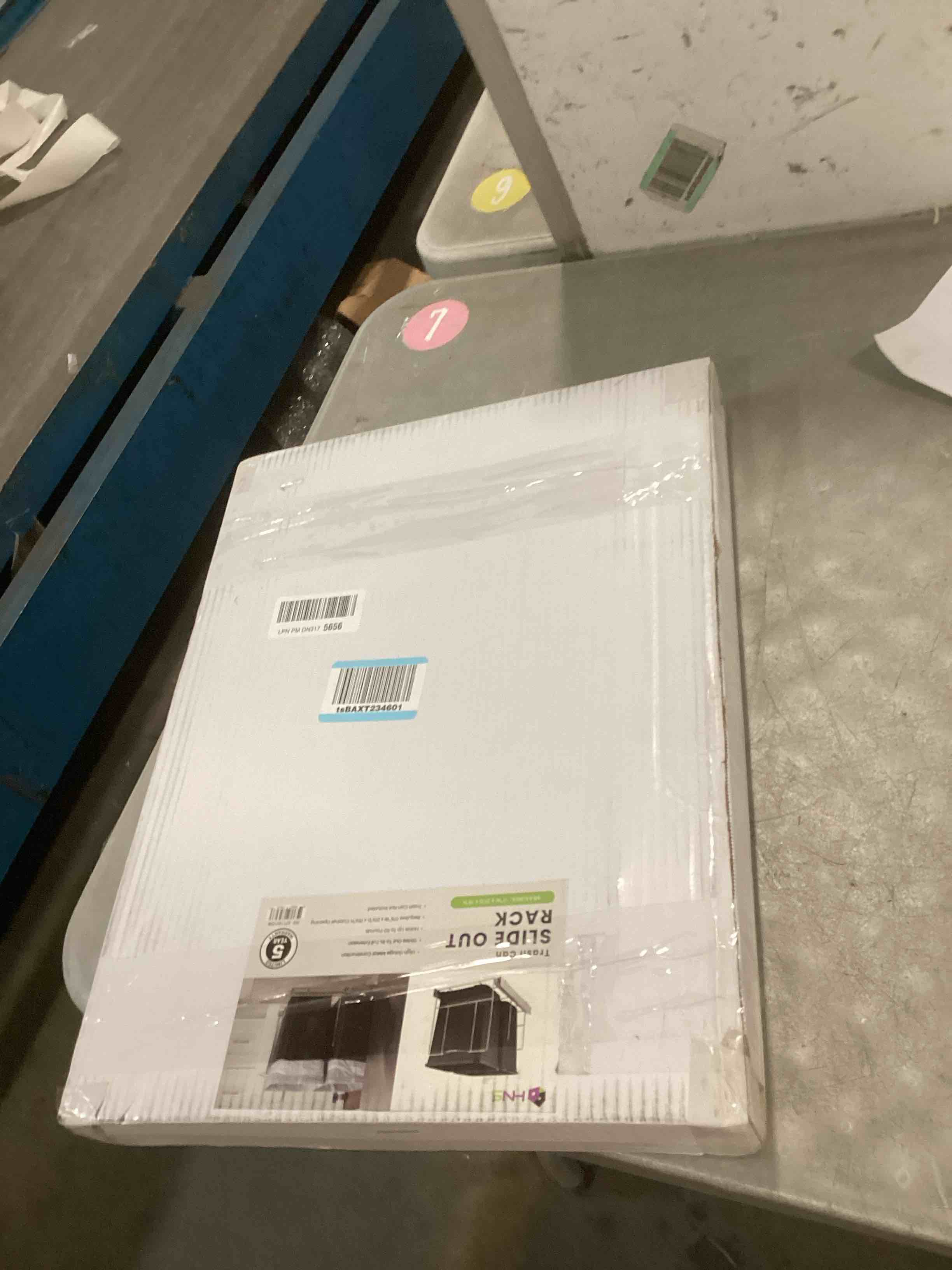 https://s3.amazonaws.com/lotting-images-prod/bidfta/GRA1973019_1737469967918.jpeg