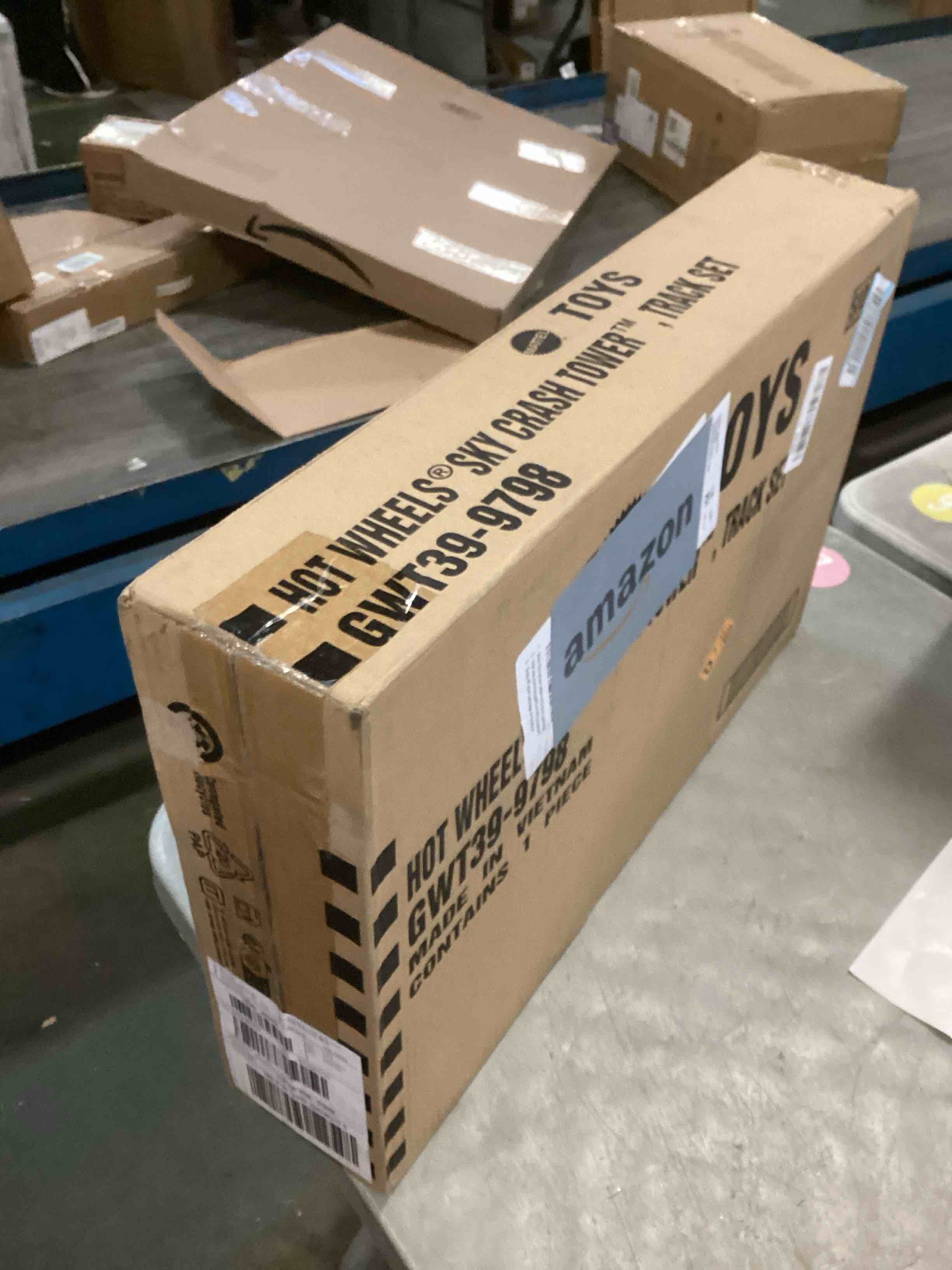 https://s3.amazonaws.com/lotting-images-prod/bidfta/GRA1973084_1737478396822.jpeg