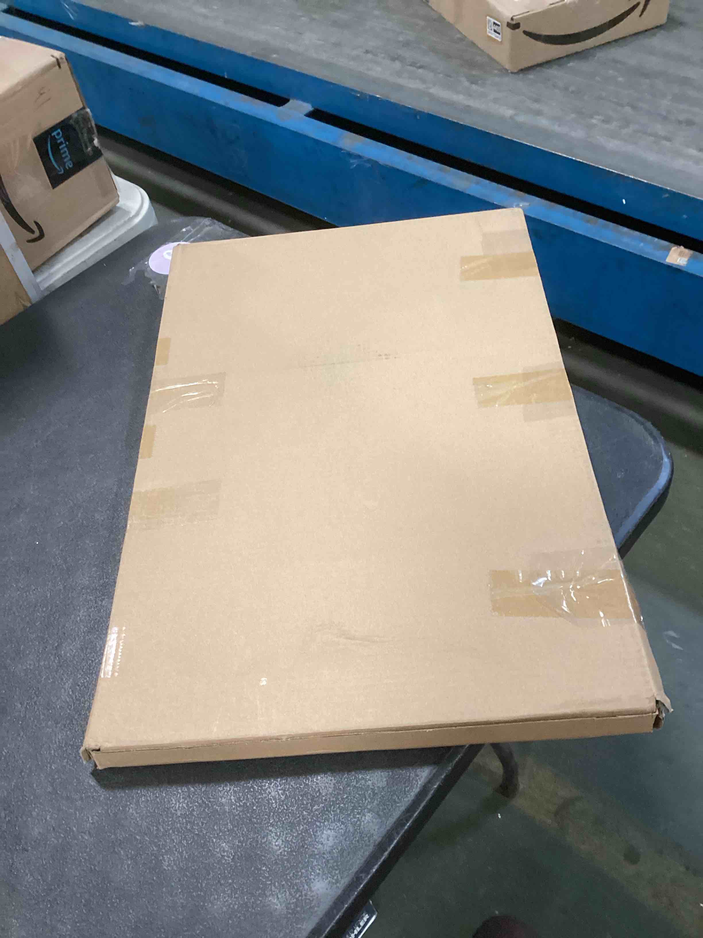 https://s3.amazonaws.com/lotting-images-prod/bidfta/GRA1973403_1737553431075.jpeg
