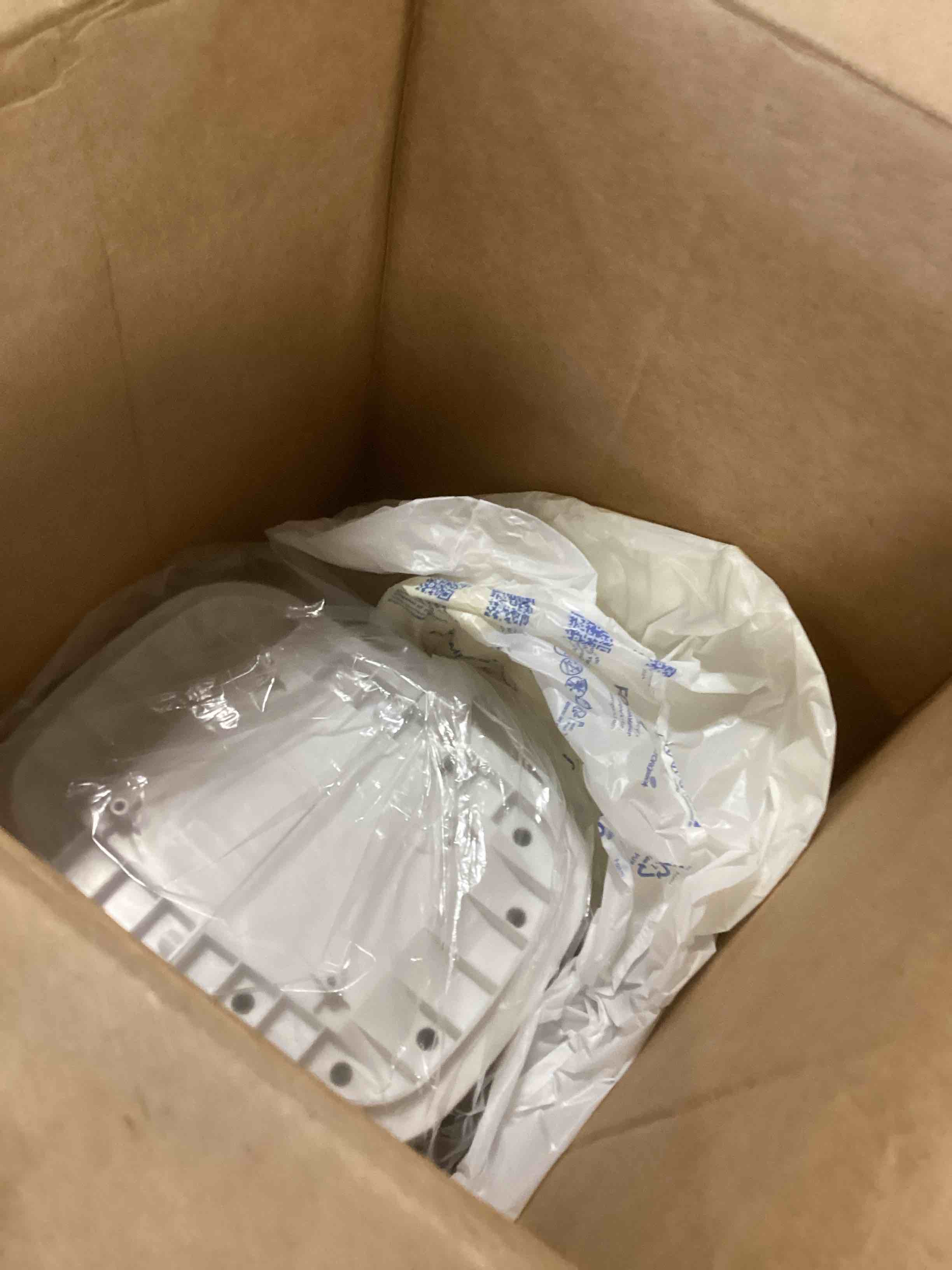 https://s3.amazonaws.com/lotting-images-prod/bidfta/GRA1973595_1737573648806.jpeg