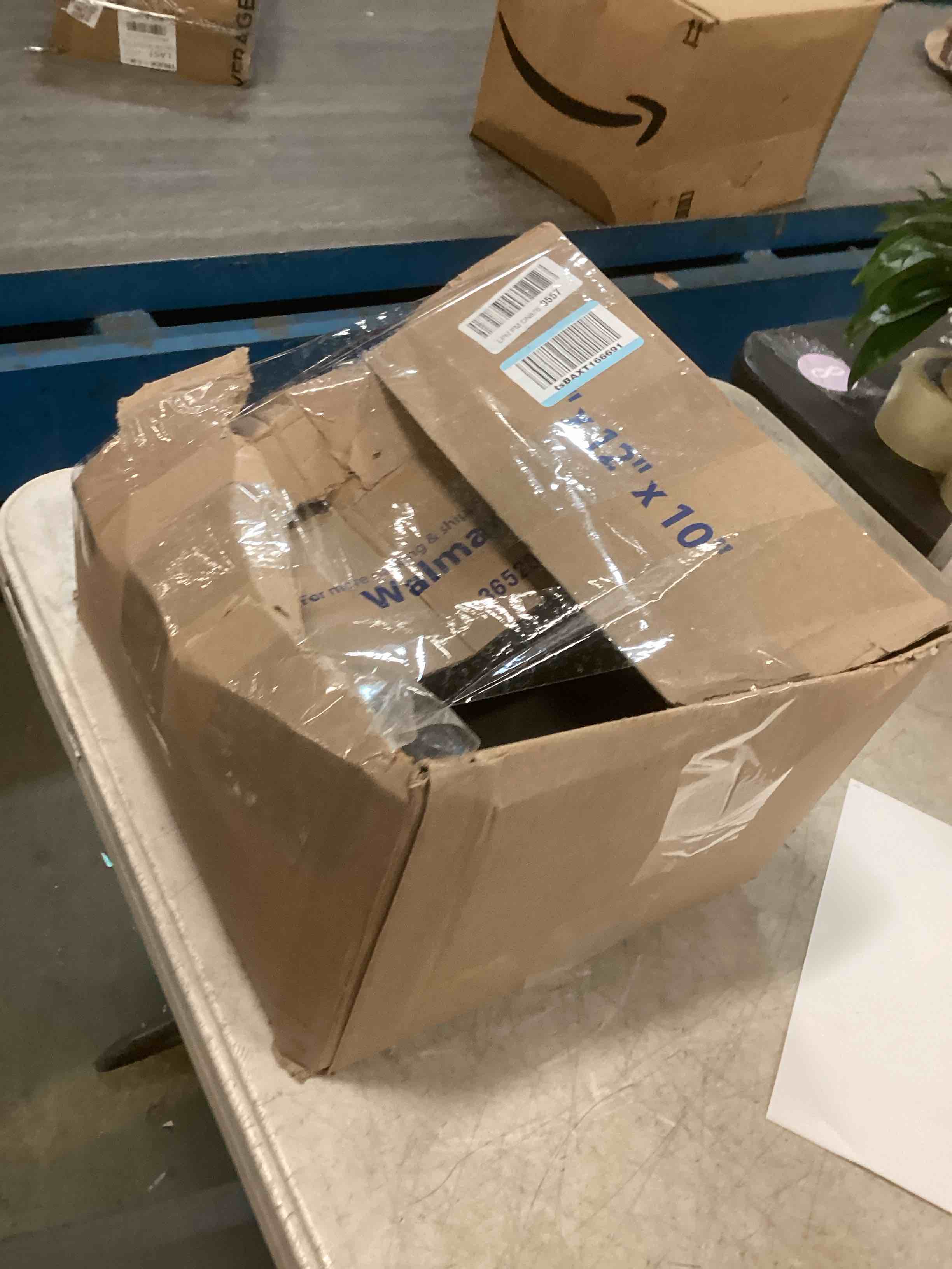 https://s3.amazonaws.com/lotting-images-prod/bidfta/GRA1973785_1737650421703.jpeg
