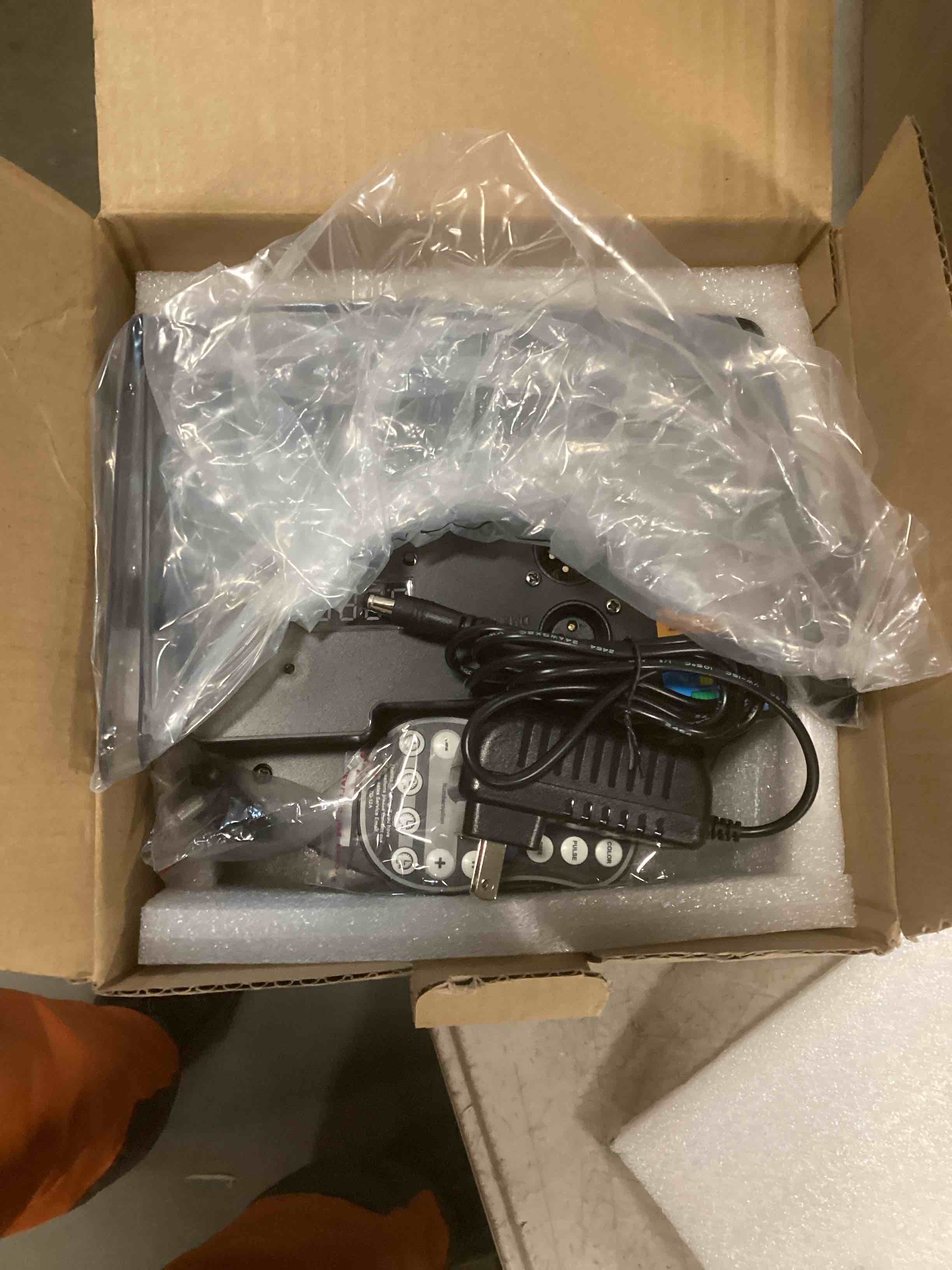 https://s3.amazonaws.com/lotting-images-prod/bidfta/GRA1973804_1737652262285.jpeg