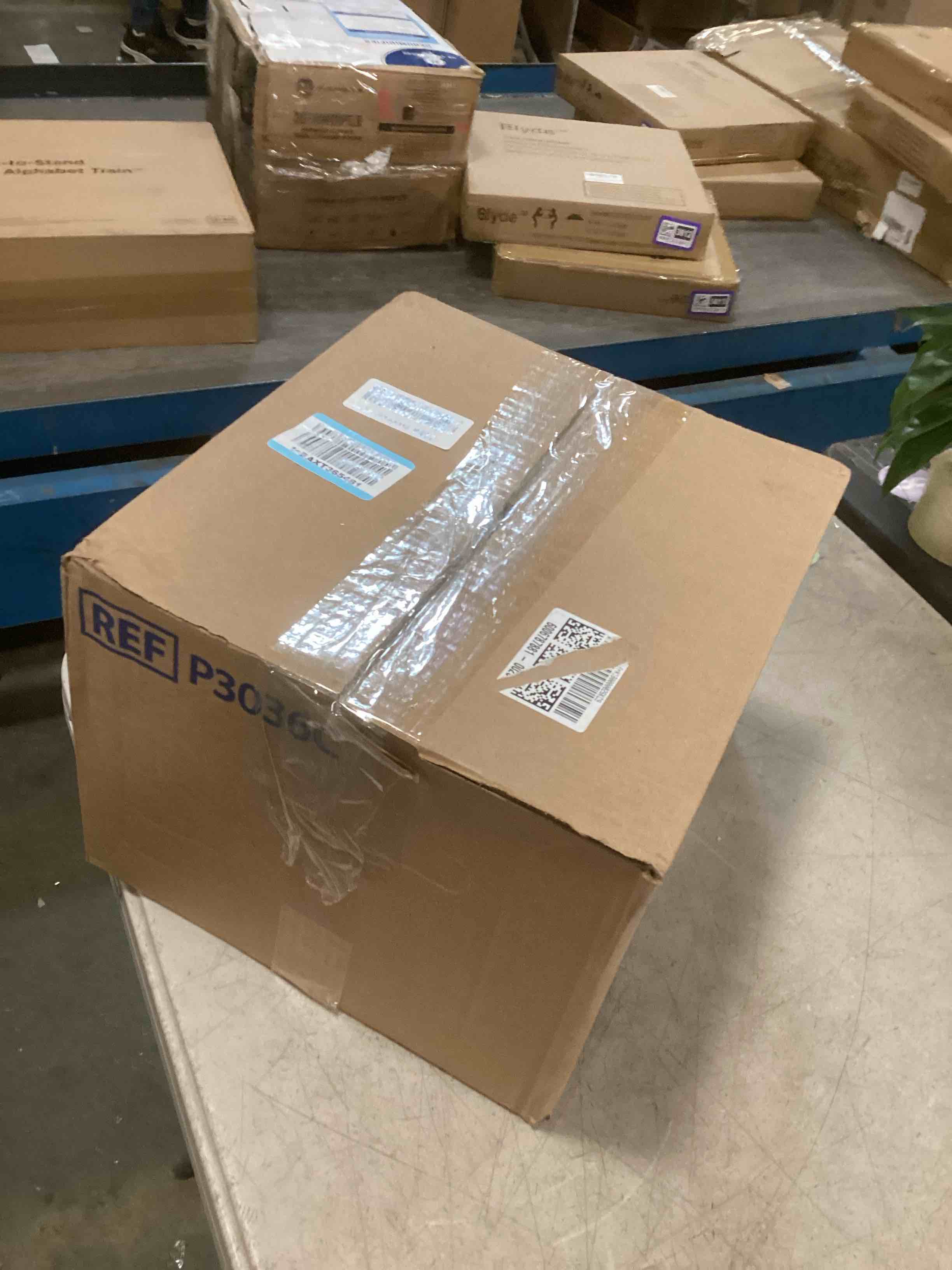 https://s3.amazonaws.com/lotting-images-prod/bidfta/GRA1973835_1737657362387.jpeg