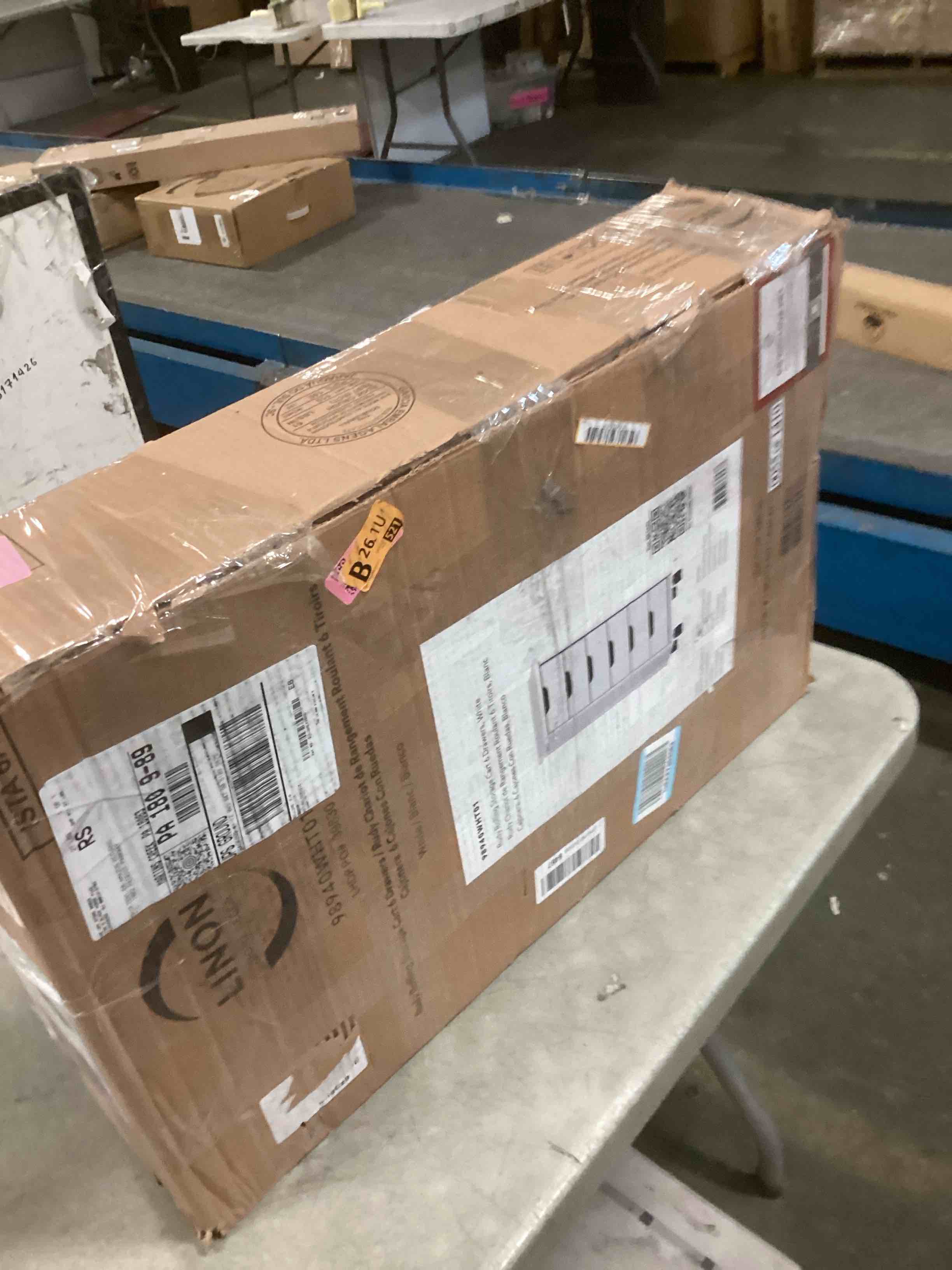 https://s3.amazonaws.com/lotting-images-prod/bidfta/GRA1973935_1737721542869.jpeg