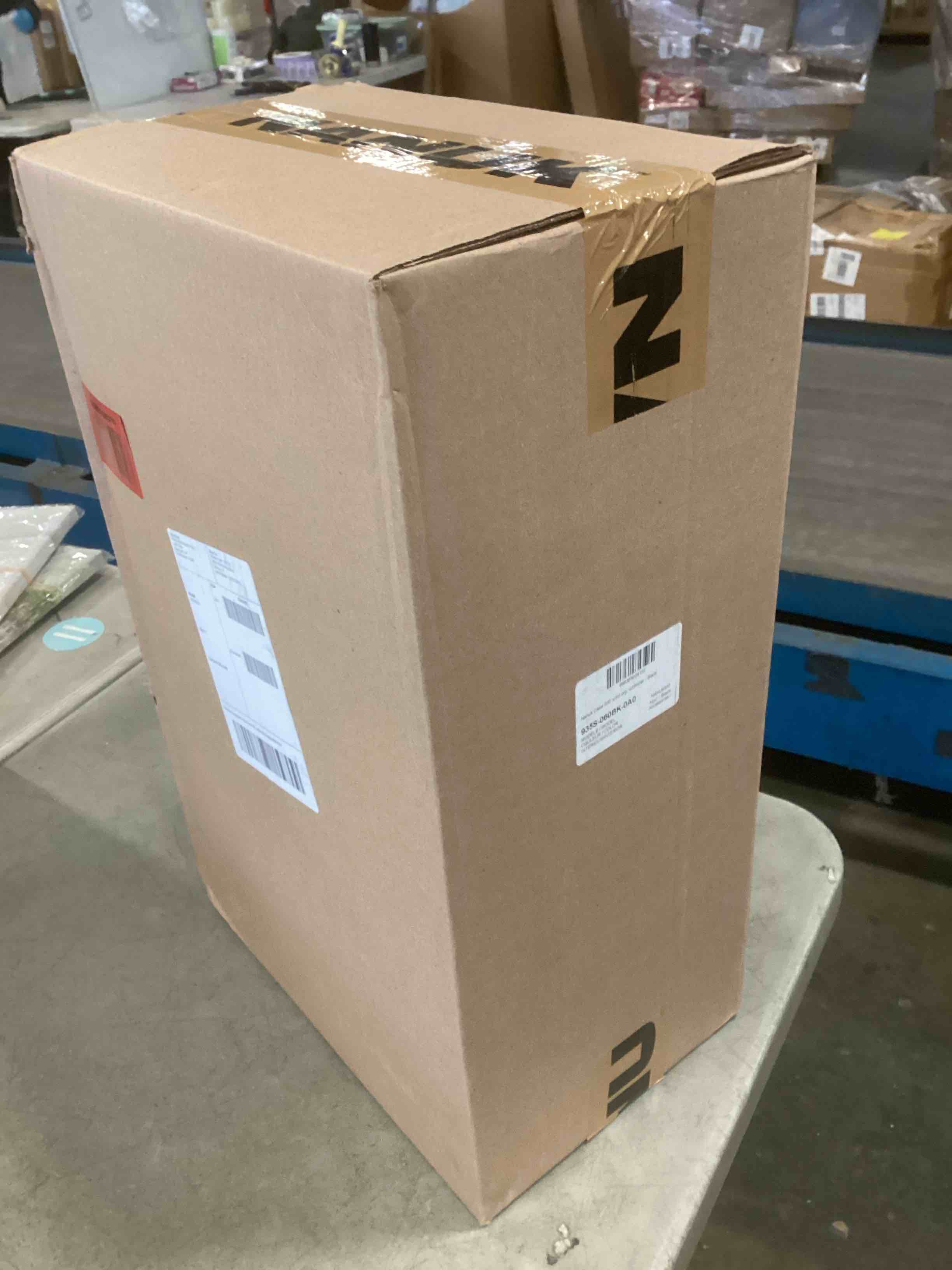 https://s3.amazonaws.com/lotting-images-prod/bidfta/GRA1974185_1737740013711.jpeg
