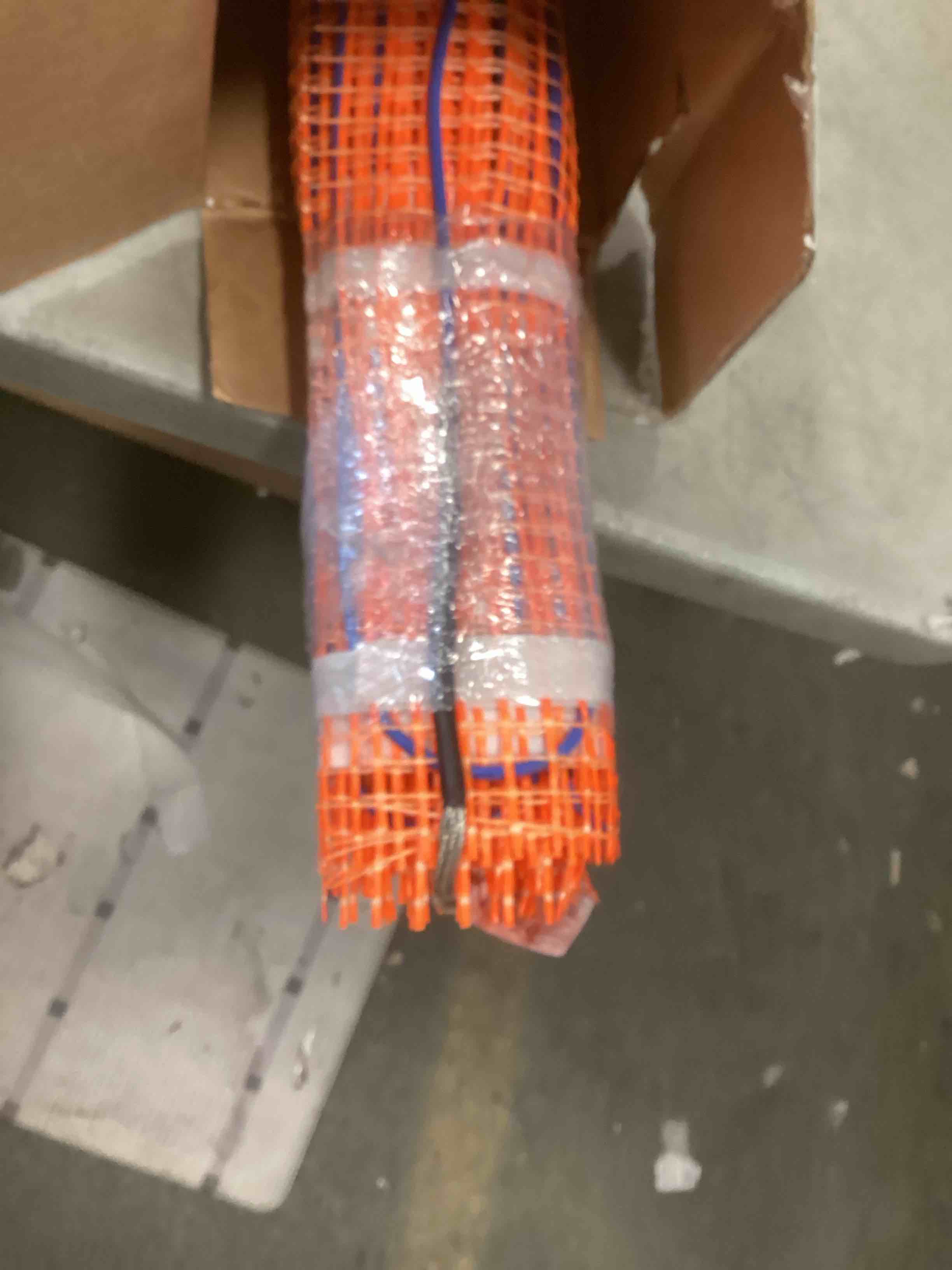 https://s3.amazonaws.com/lotting-images-prod/bidfta/GRA1974224_1737745856218.jpeg