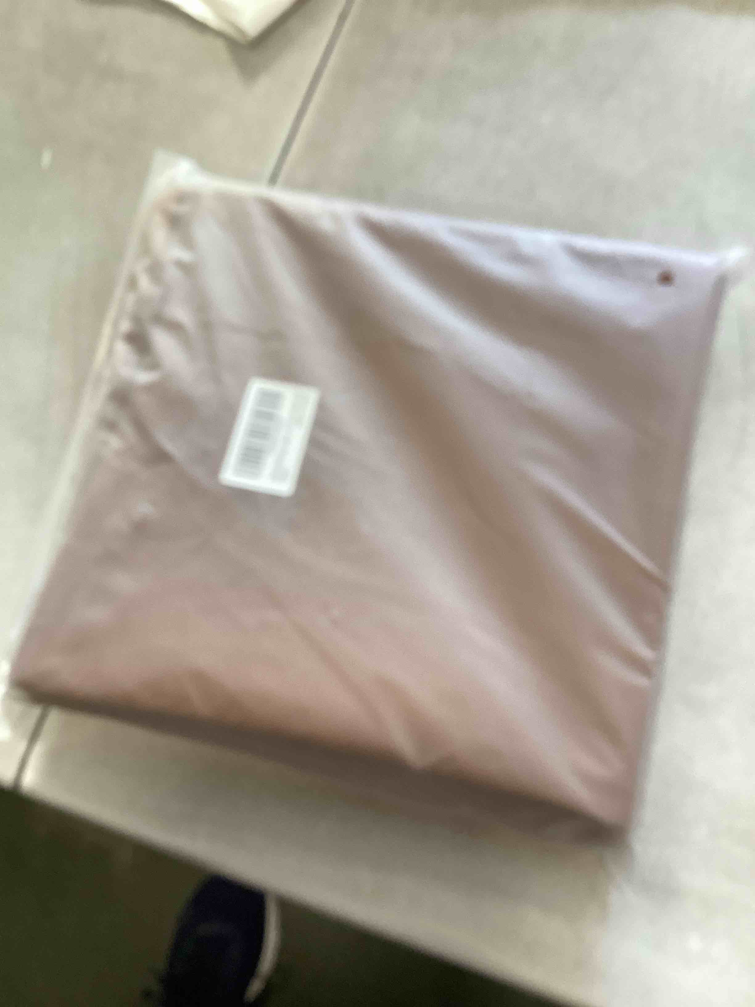 https://s3.amazonaws.com/lotting-images-prod/bidfta/GRA1976080_1740580103301.jpeg