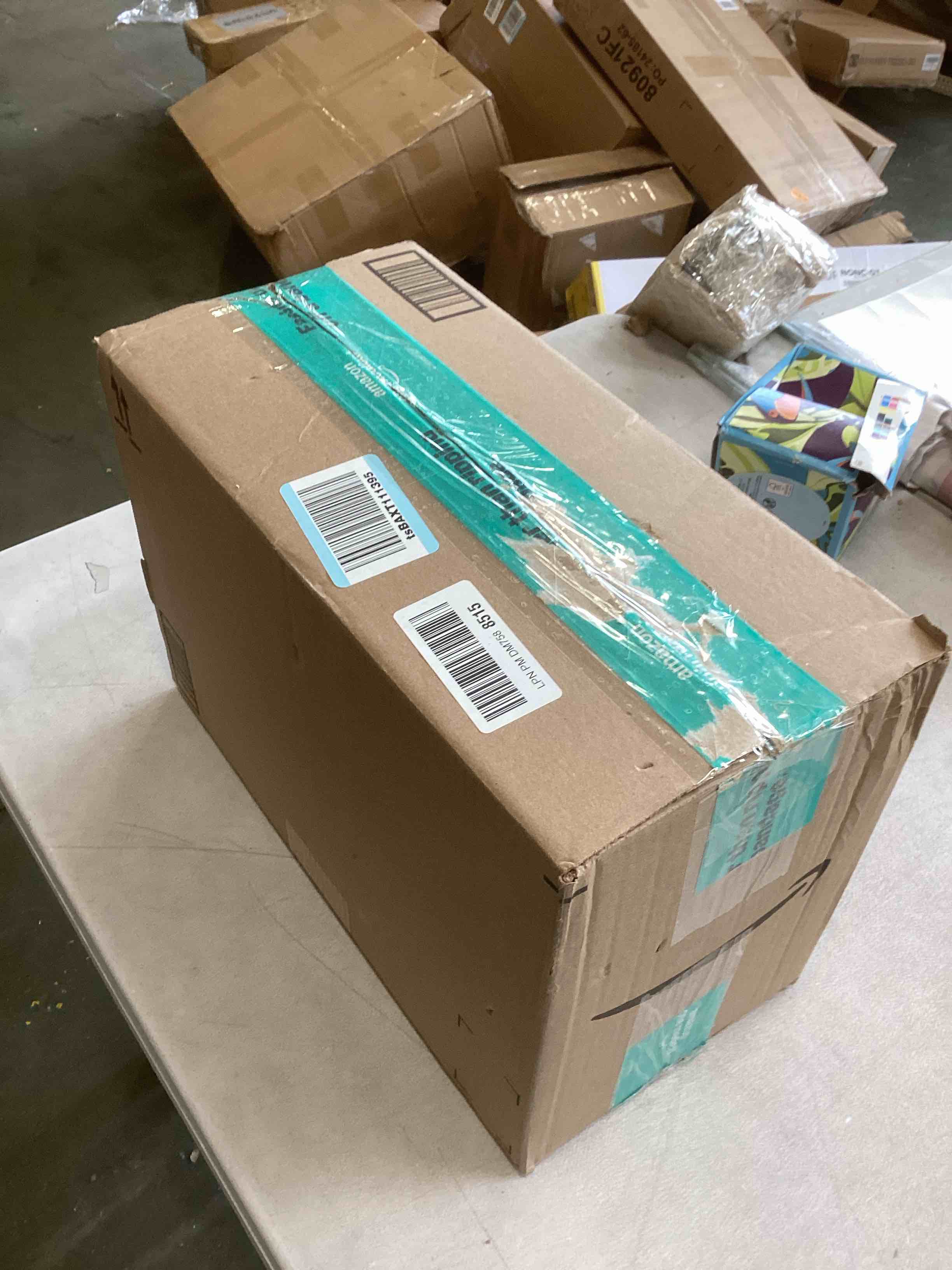 https://s3.amazonaws.com/lotting-images-prod/bidfta/GRA1976286_1740673599795.jpeg