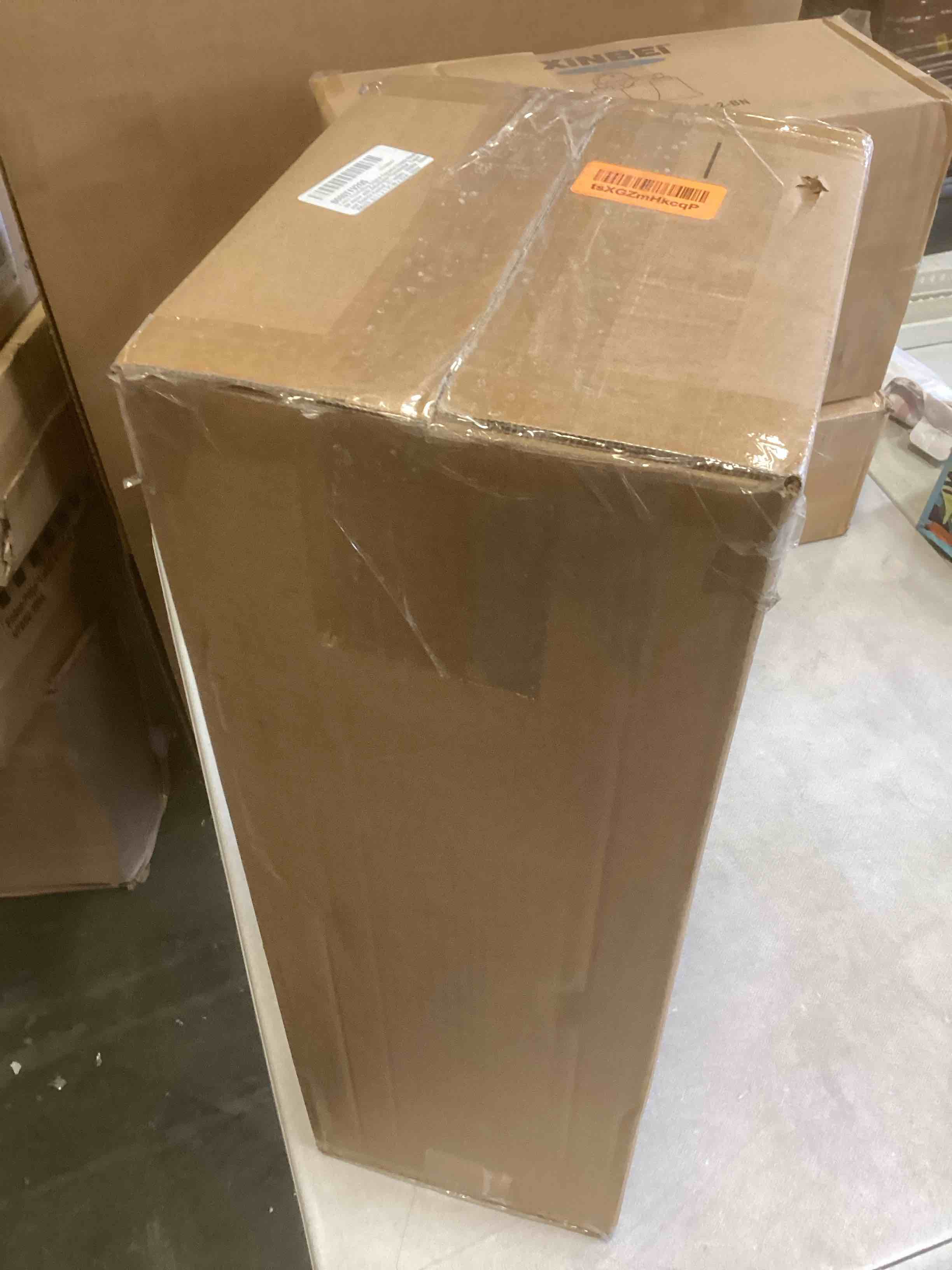 https://s3.amazonaws.com/lotting-images-prod/bidfta/GRA1976557_1740771238306.jpeg