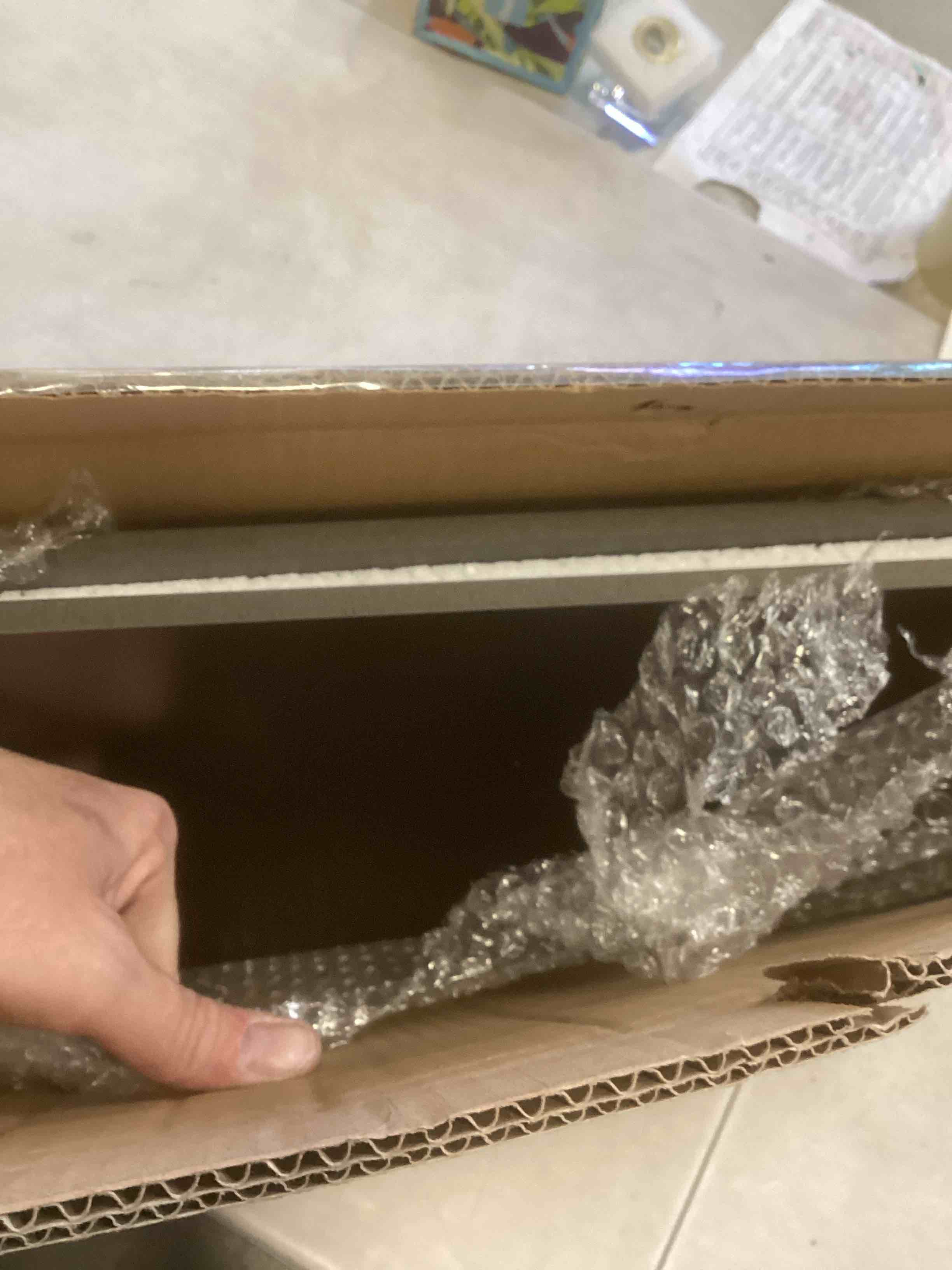 https://s3.amazonaws.com/lotting-images-prod/bidfta/GRA1976578_1740773740994.jpeg