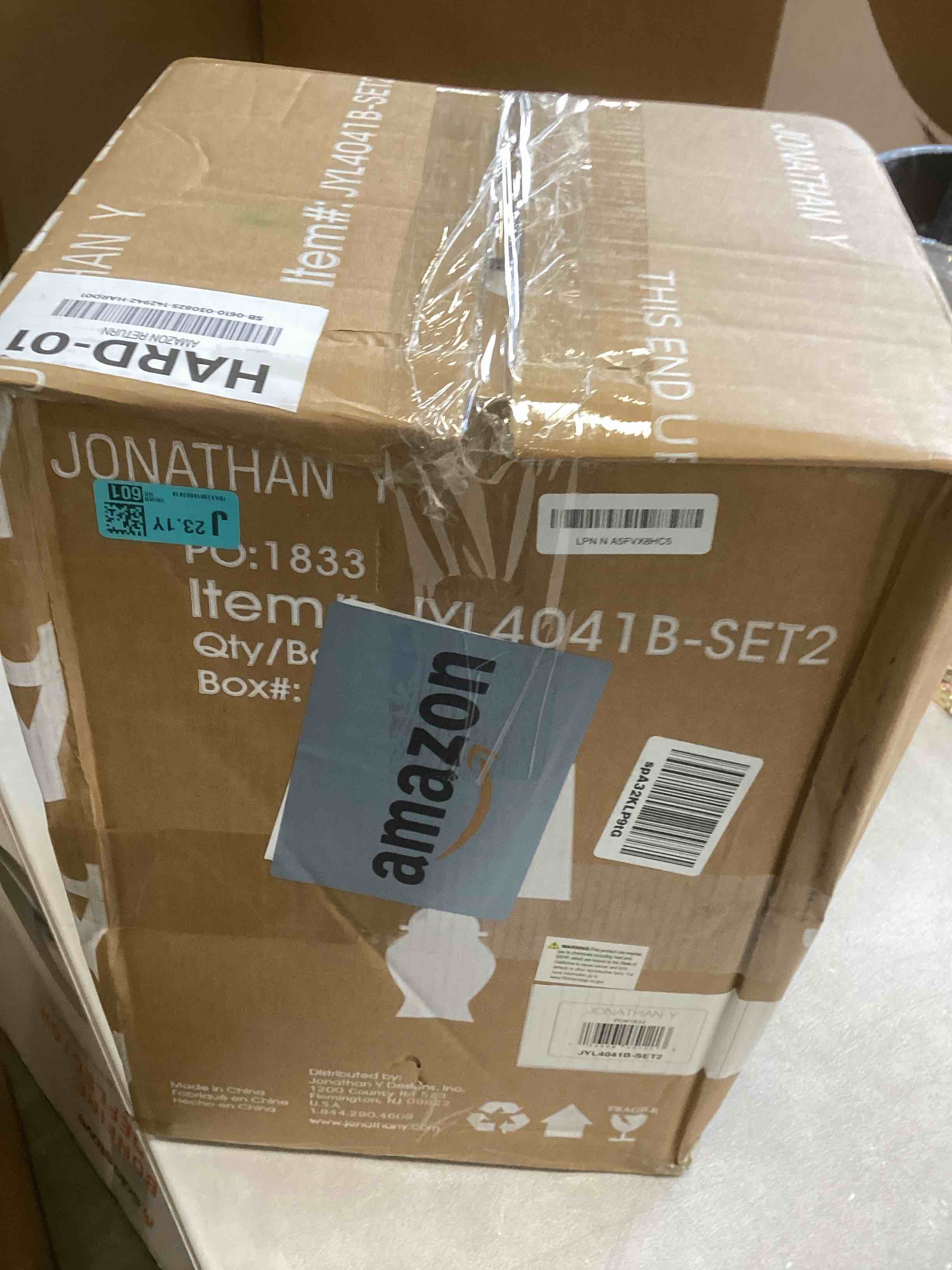 https://s3.amazonaws.com/lotting-images-prod/bidfta/GRA1977835_1742829767247.jpeg