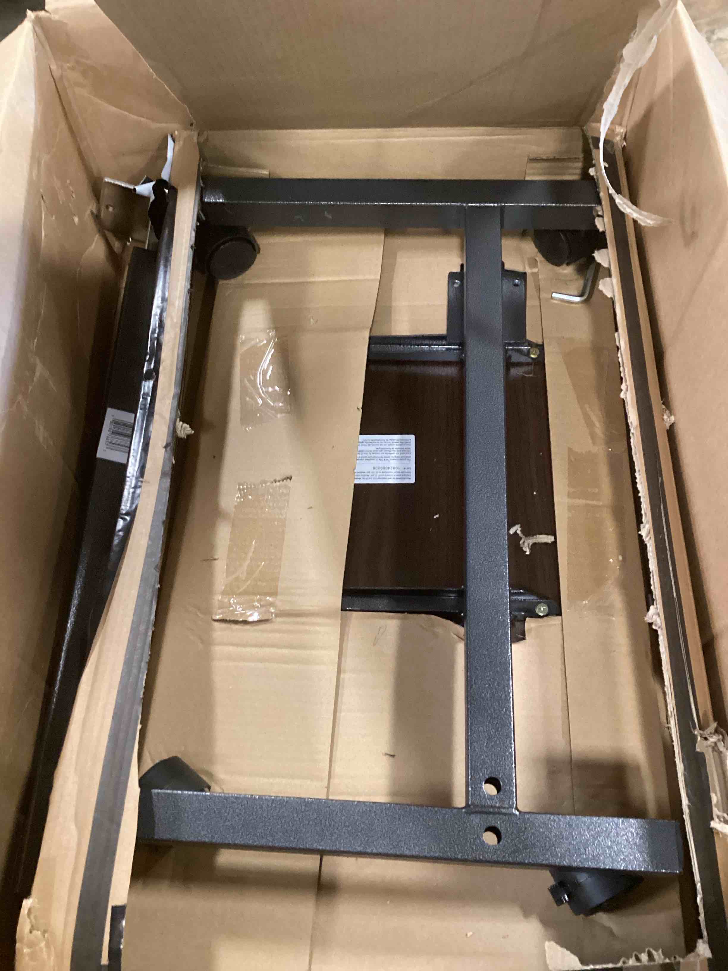 https://s3.amazonaws.com/lotting-images-prod/bidfta/GRA1978082_1736959476252.jpeg