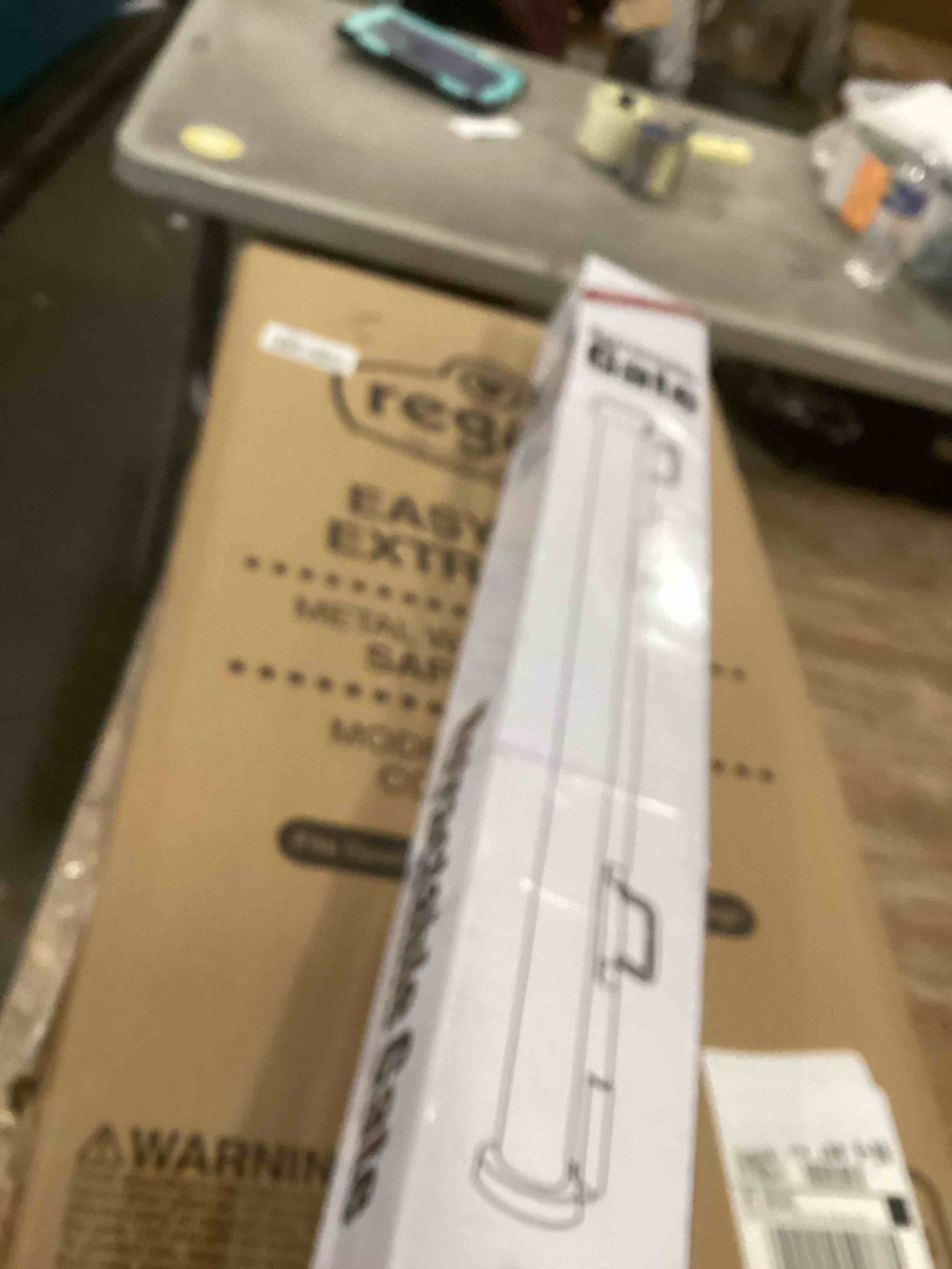 https://s3.amazonaws.com/lotting-images-prod/bidfta/GRA1978340_1737046203166.jpeg