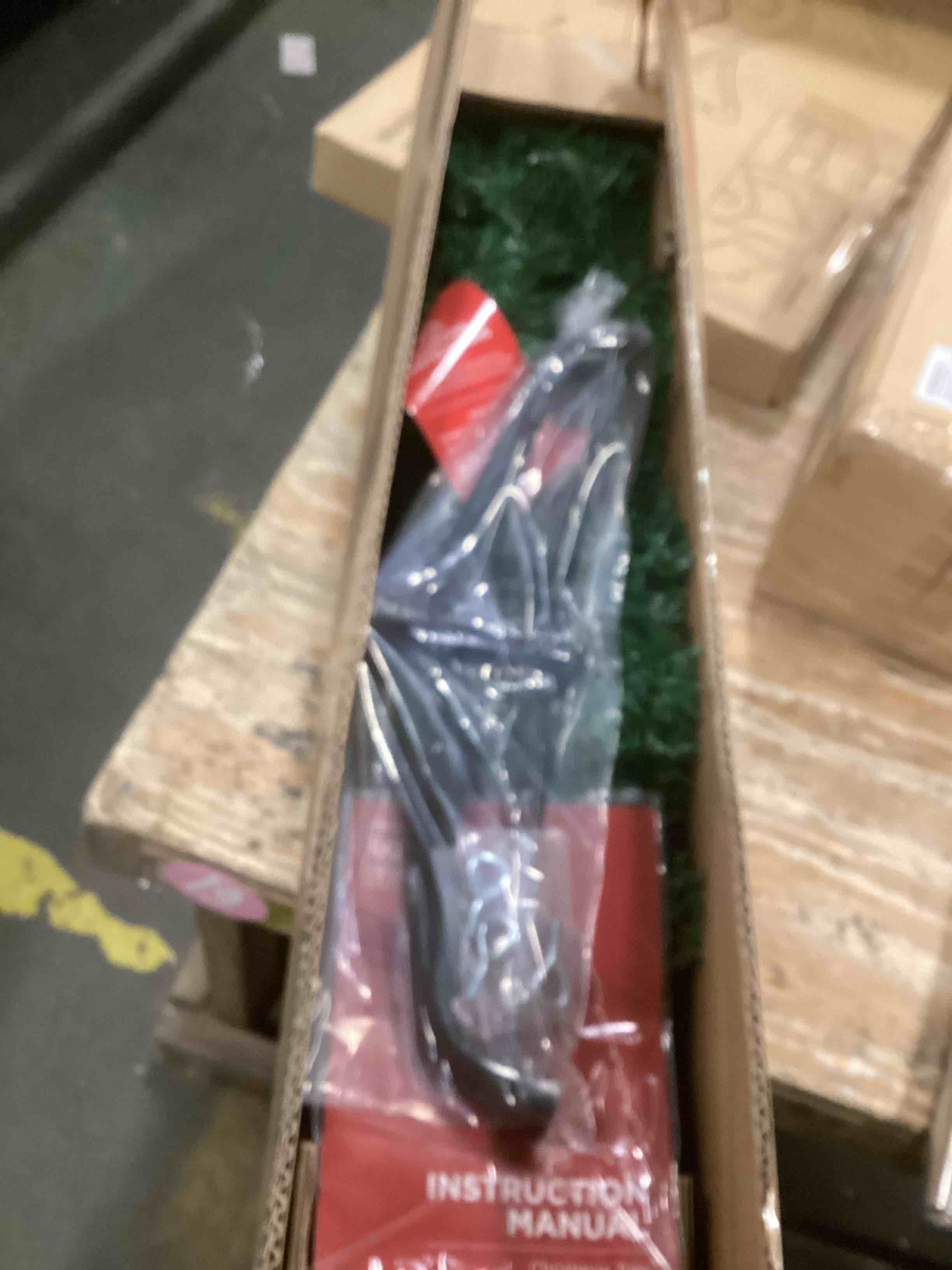 https://s3.amazonaws.com/lotting-images-prod/bidfta/GRA1978494_1737117279650.jpeg
