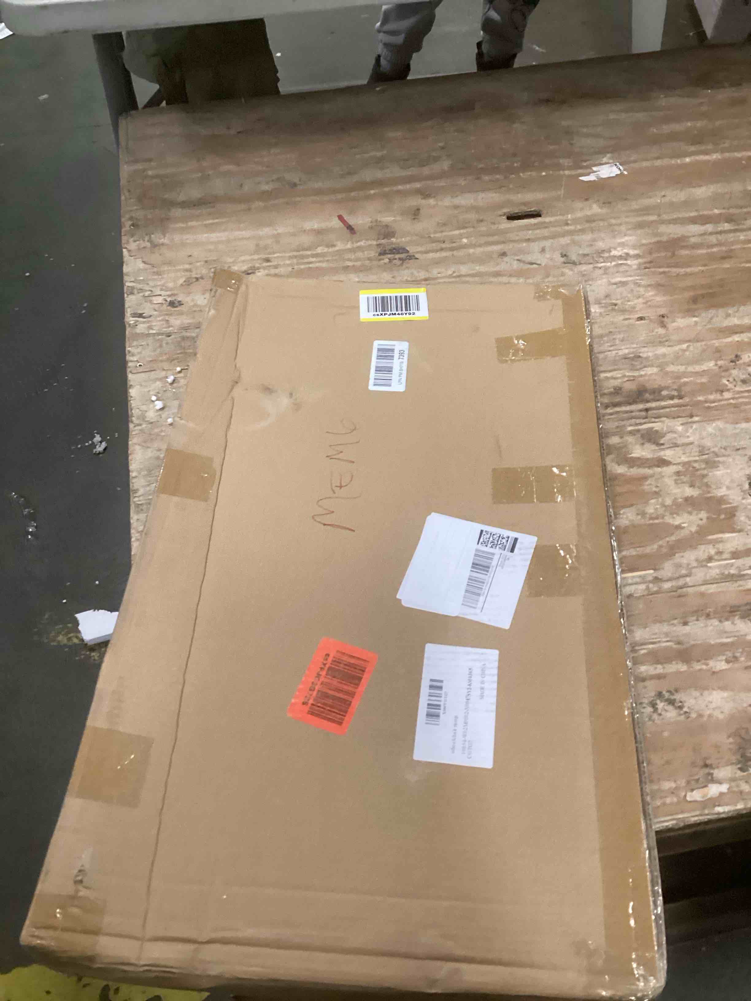https://s3.amazonaws.com/lotting-images-prod/bidfta/GRA1978543_1737122670000.jpeg