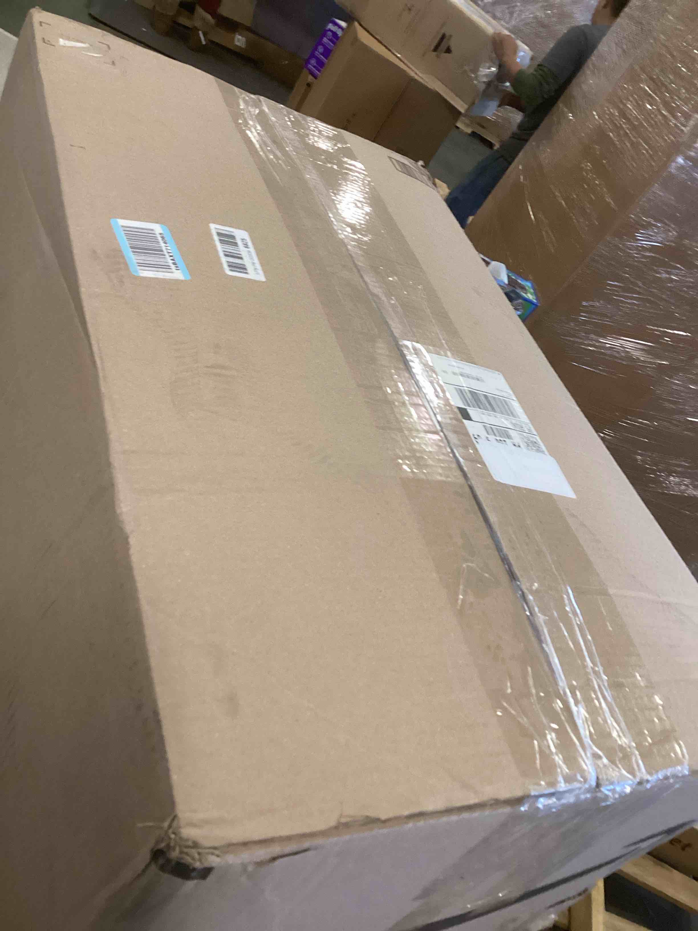 https://s3.amazonaws.com/lotting-images-prod/bidfta/GRA1978608_1737132557442.jpeg