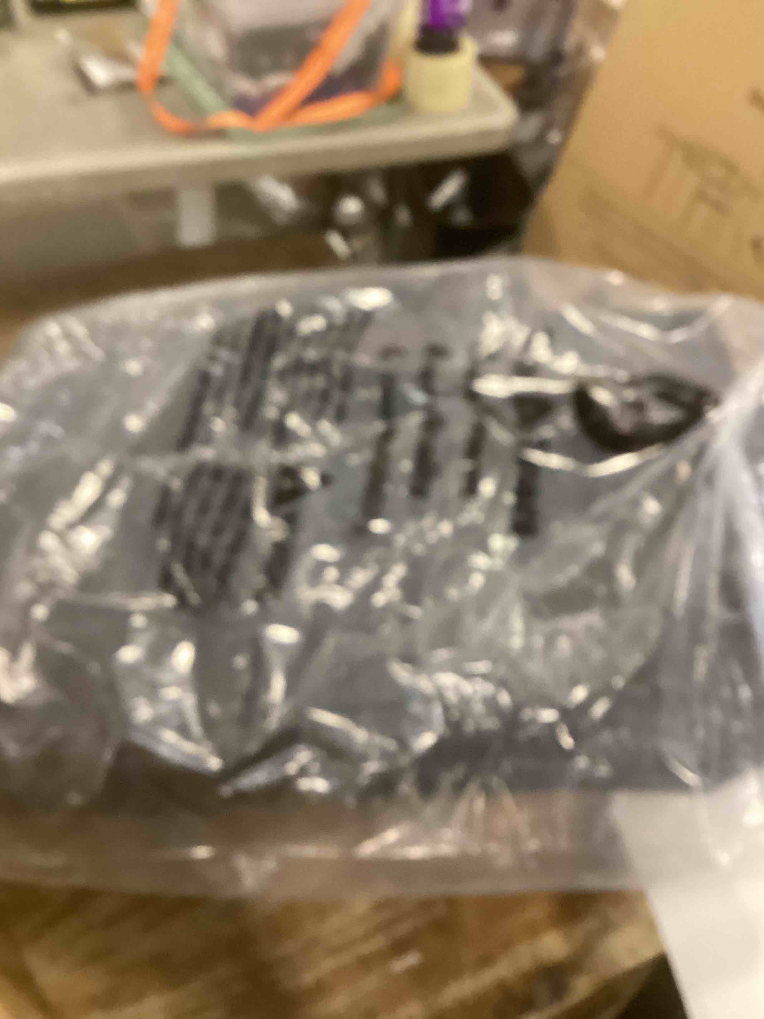 https://s3.amazonaws.com/lotting-images-prod/bidfta/GRA1978688_1737145703921.jpeg