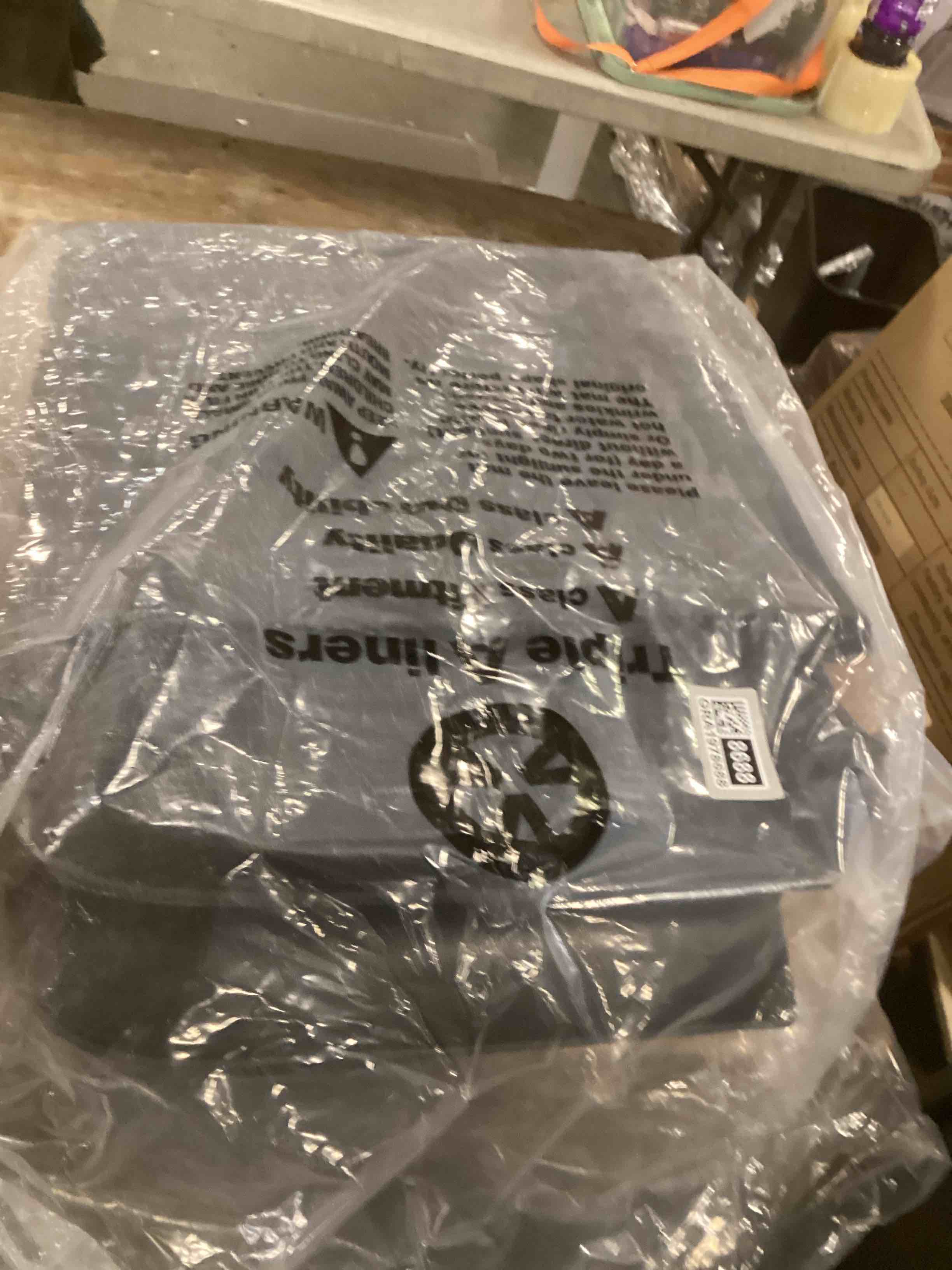 https://s3.amazonaws.com/lotting-images-prod/bidfta/GRA1978688_1737145744115.jpeg