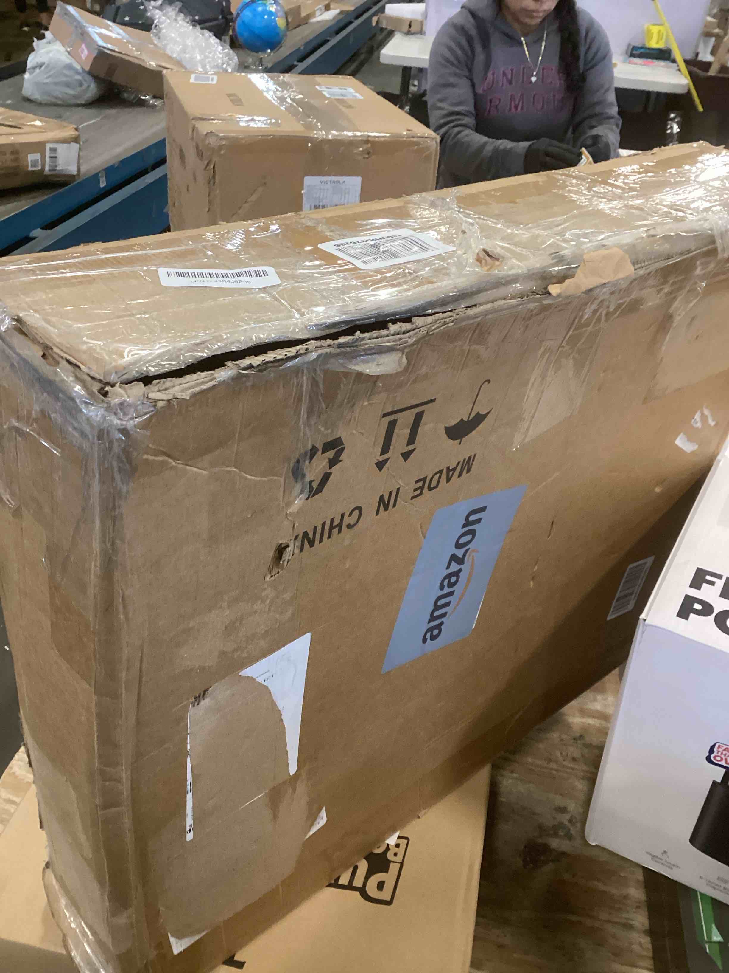 https://s3.amazonaws.com/lotting-images-prod/bidfta/GRA1978803_1737388248453.jpeg
