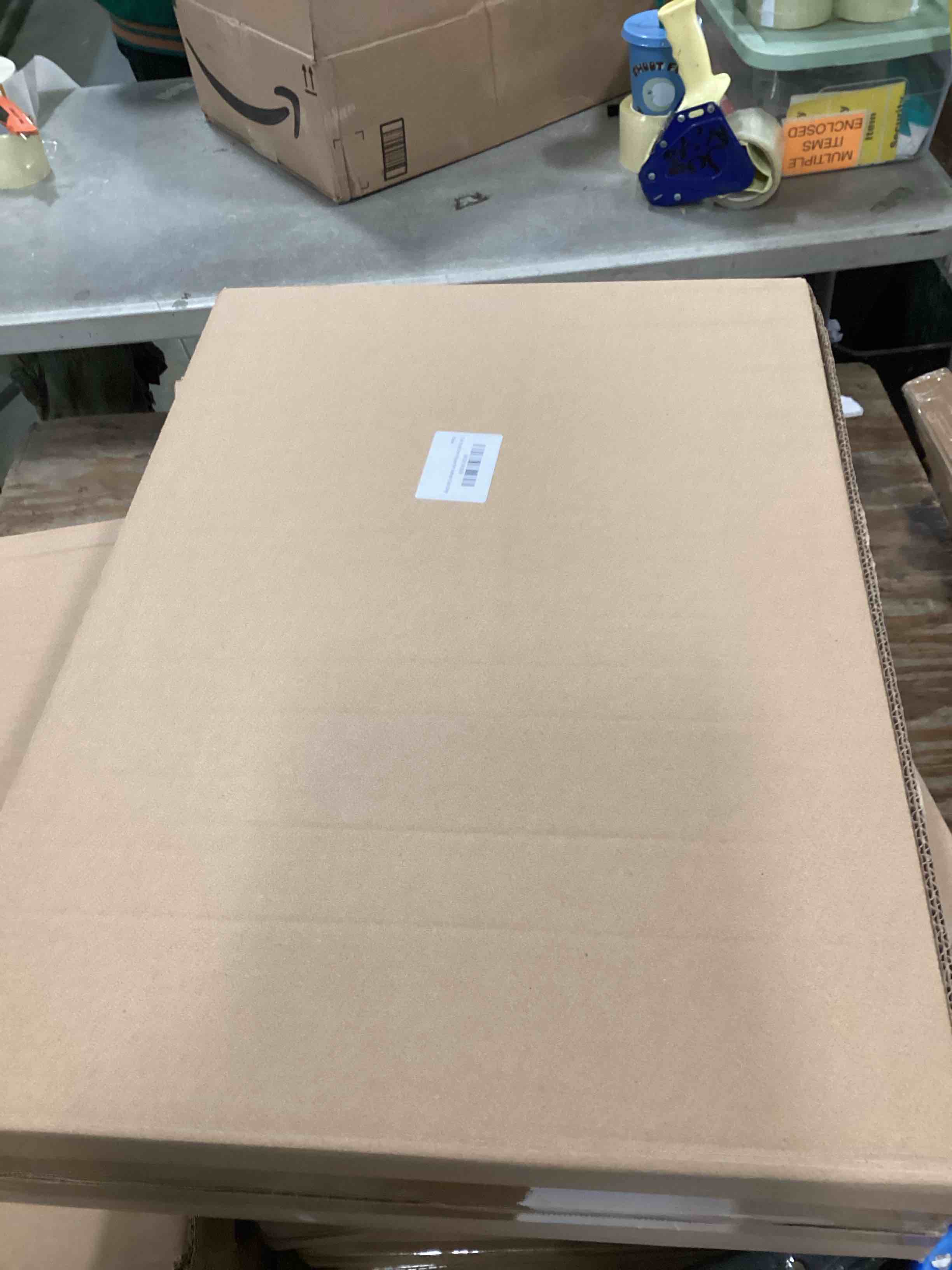 https://s3.amazonaws.com/lotting-images-prod/bidfta/GRA1978993_1737466756894.jpeg