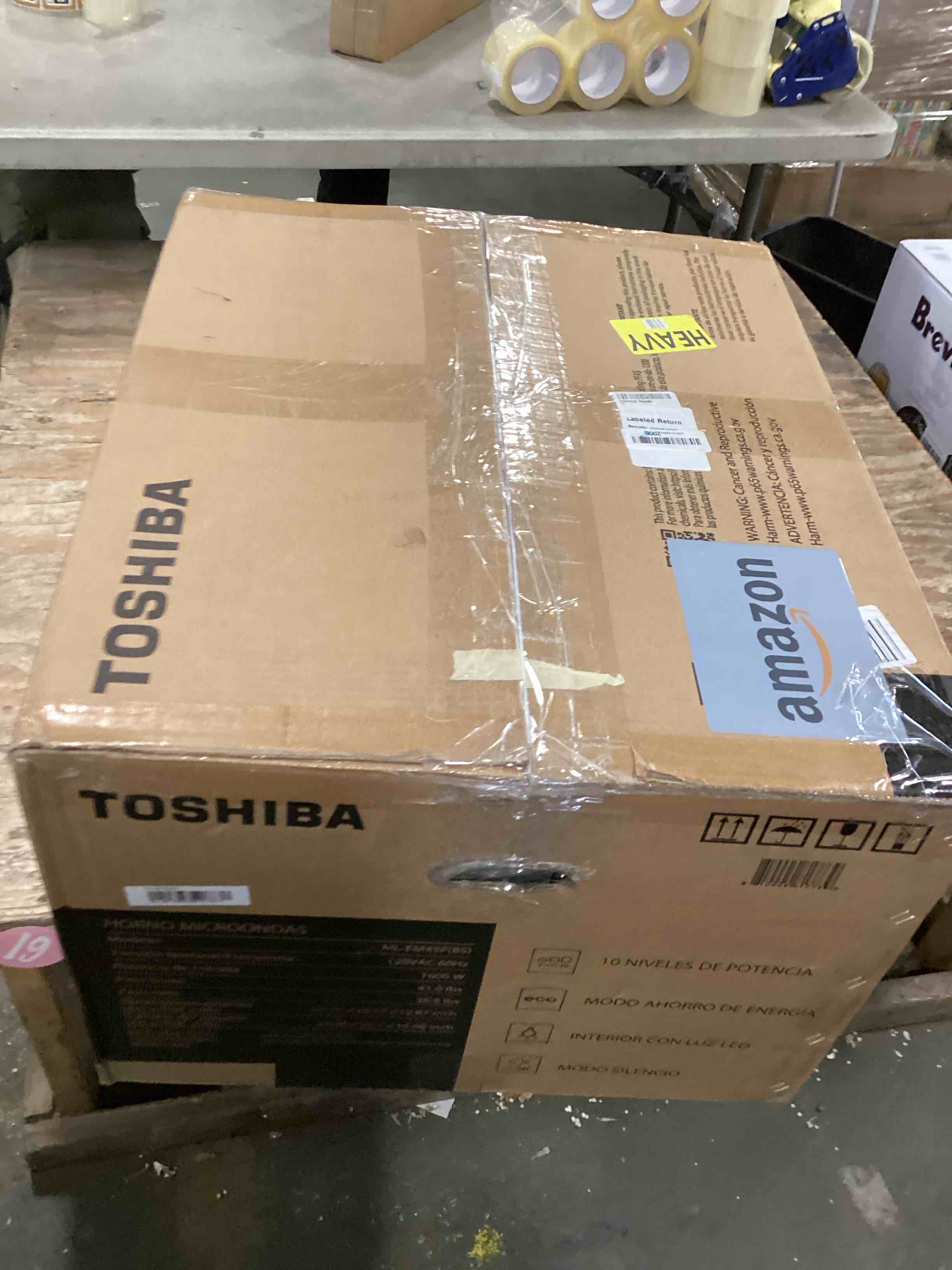 https://s3.amazonaws.com/lotting-images-prod/bidfta/GRA1979209_1737494005390.jpeg