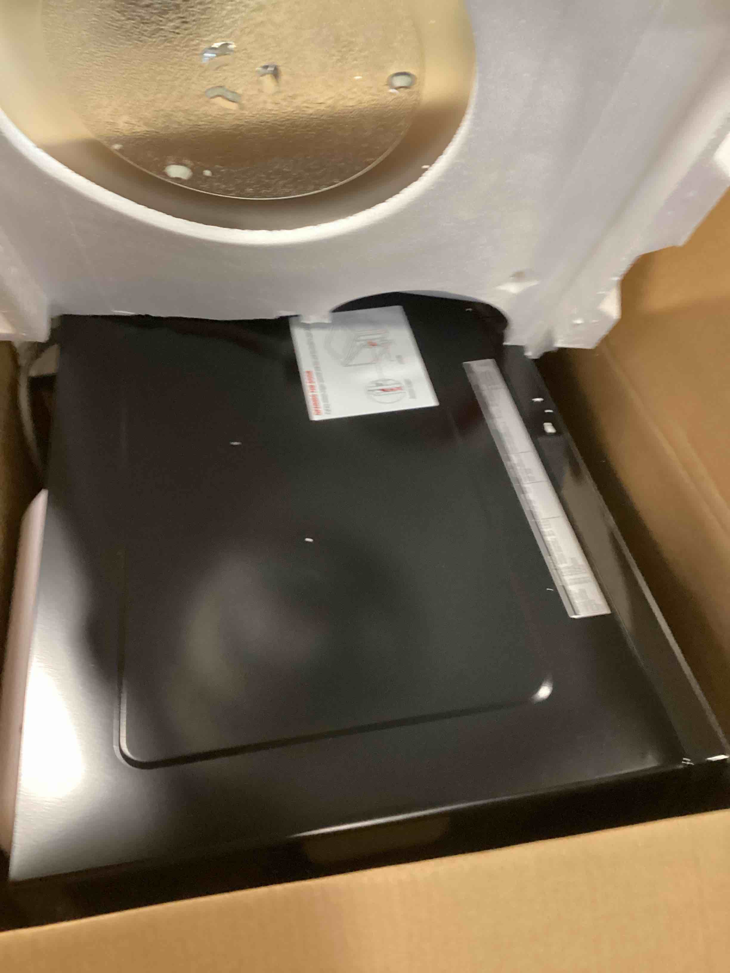 https://s3.amazonaws.com/lotting-images-prod/bidfta/GRA1979209_1737494057173.jpeg