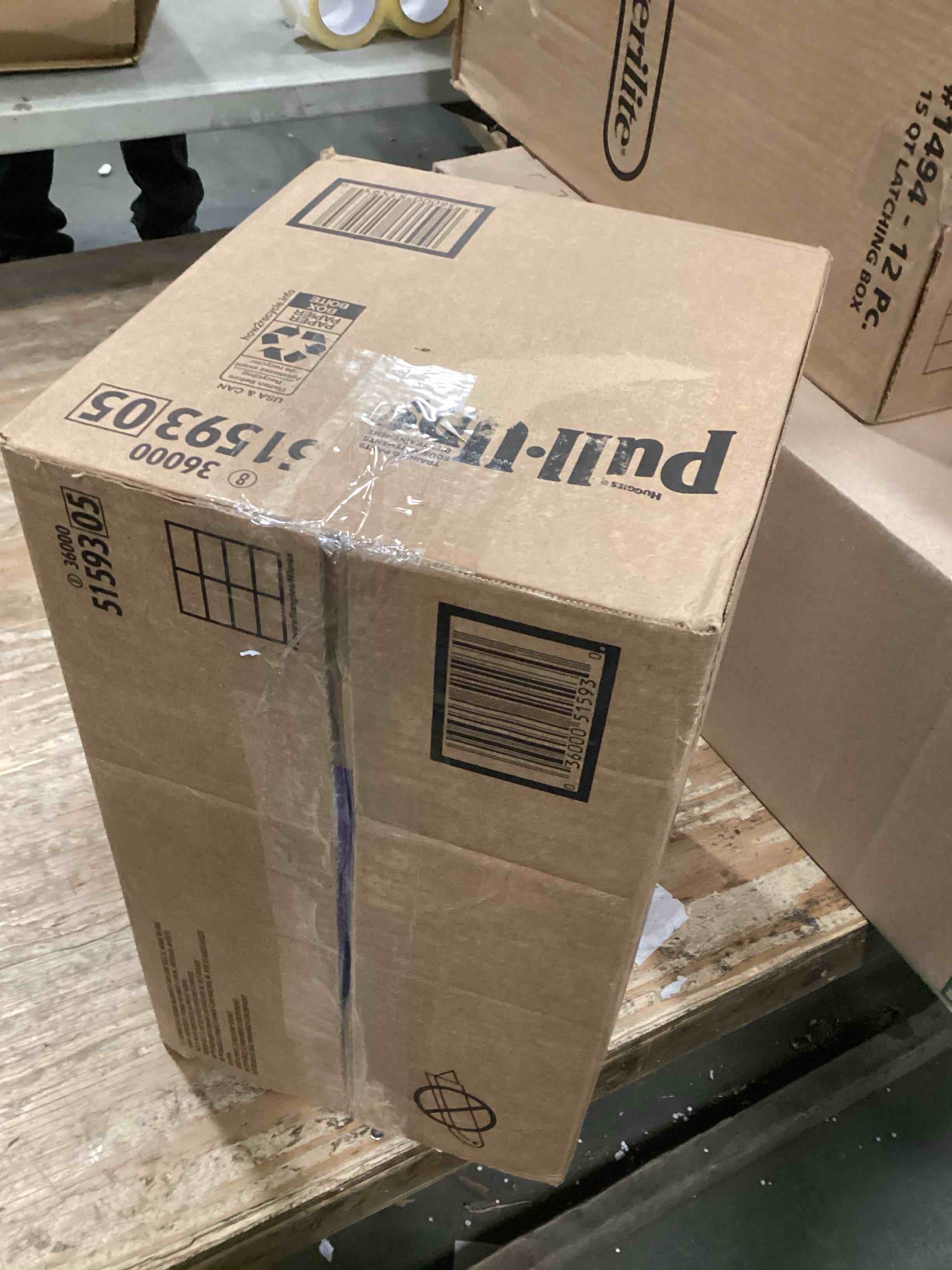 https://s3.amazonaws.com/lotting-images-prod/bidfta/GRA1979230_1737550029199.jpeg