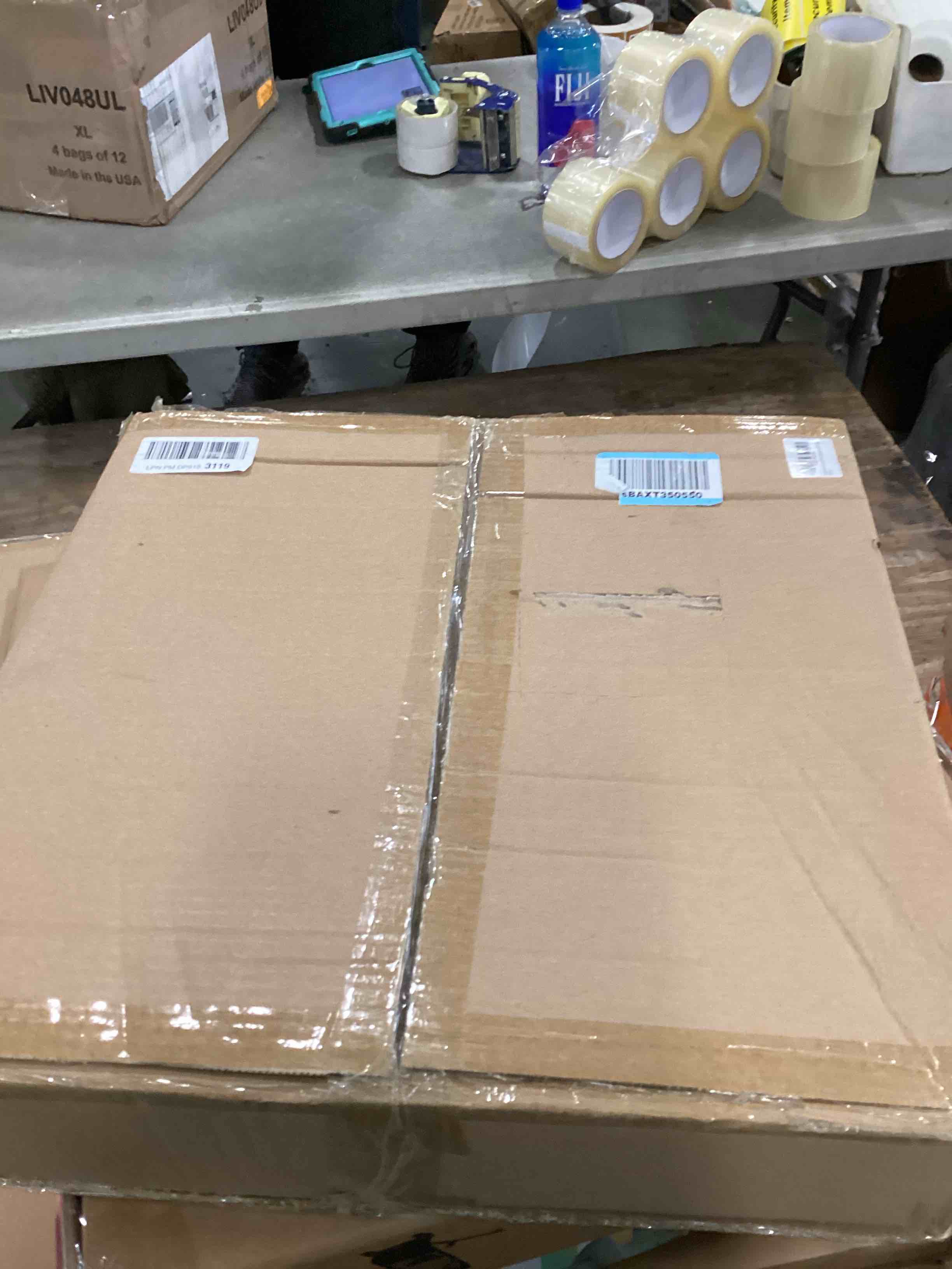 https://s3.amazonaws.com/lotting-images-prod/bidfta/GRA1979260_1737554023383.jpeg
