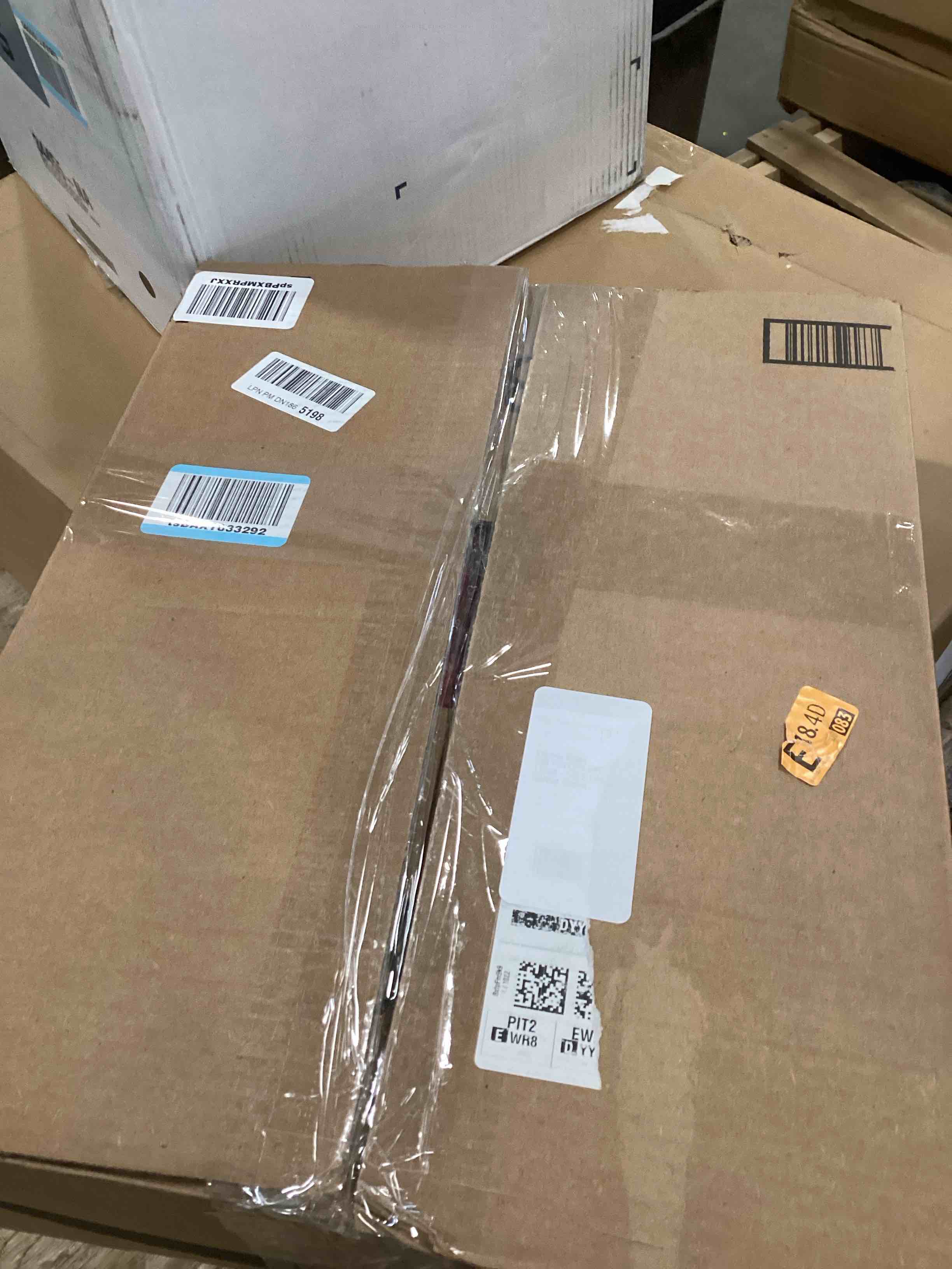 https://s3.amazonaws.com/lotting-images-prod/bidfta/GRA1979286_1737557430095.jpeg