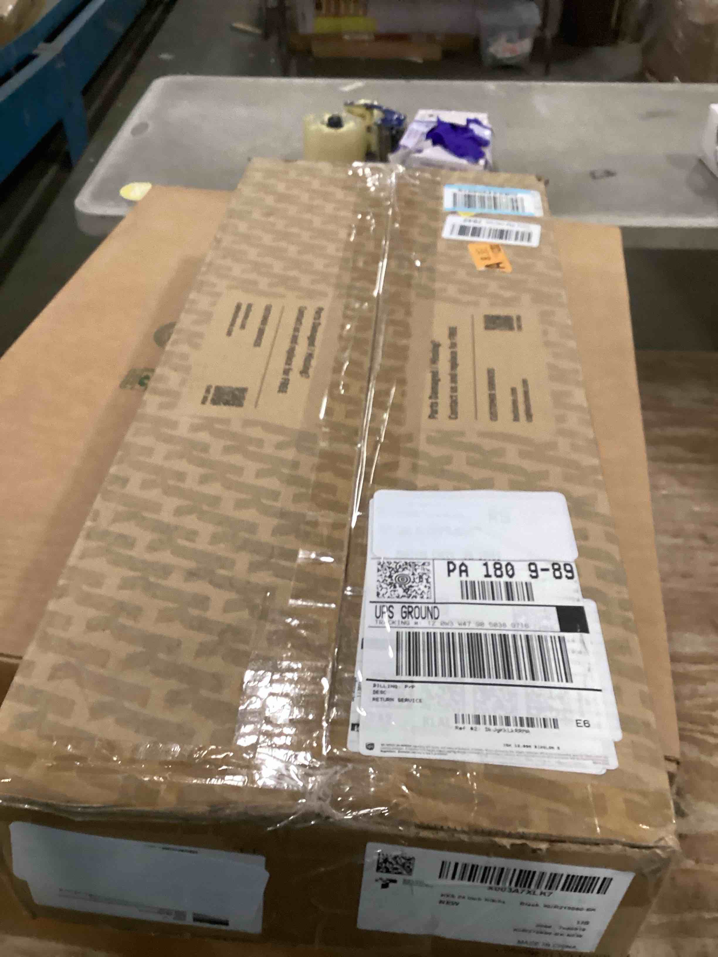 https://s3.amazonaws.com/lotting-images-prod/bidfta/GRA1979751_1737663244236.jpeg