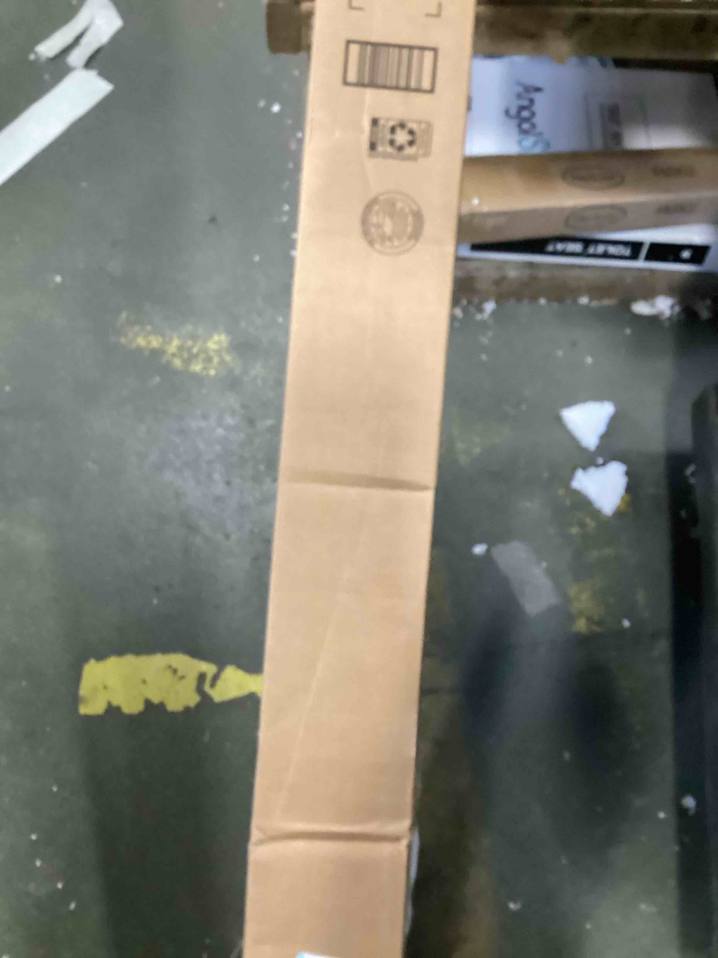 https://s3.amazonaws.com/lotting-images-prod/bidfta/GRA1980291_1738081299939.jpeg