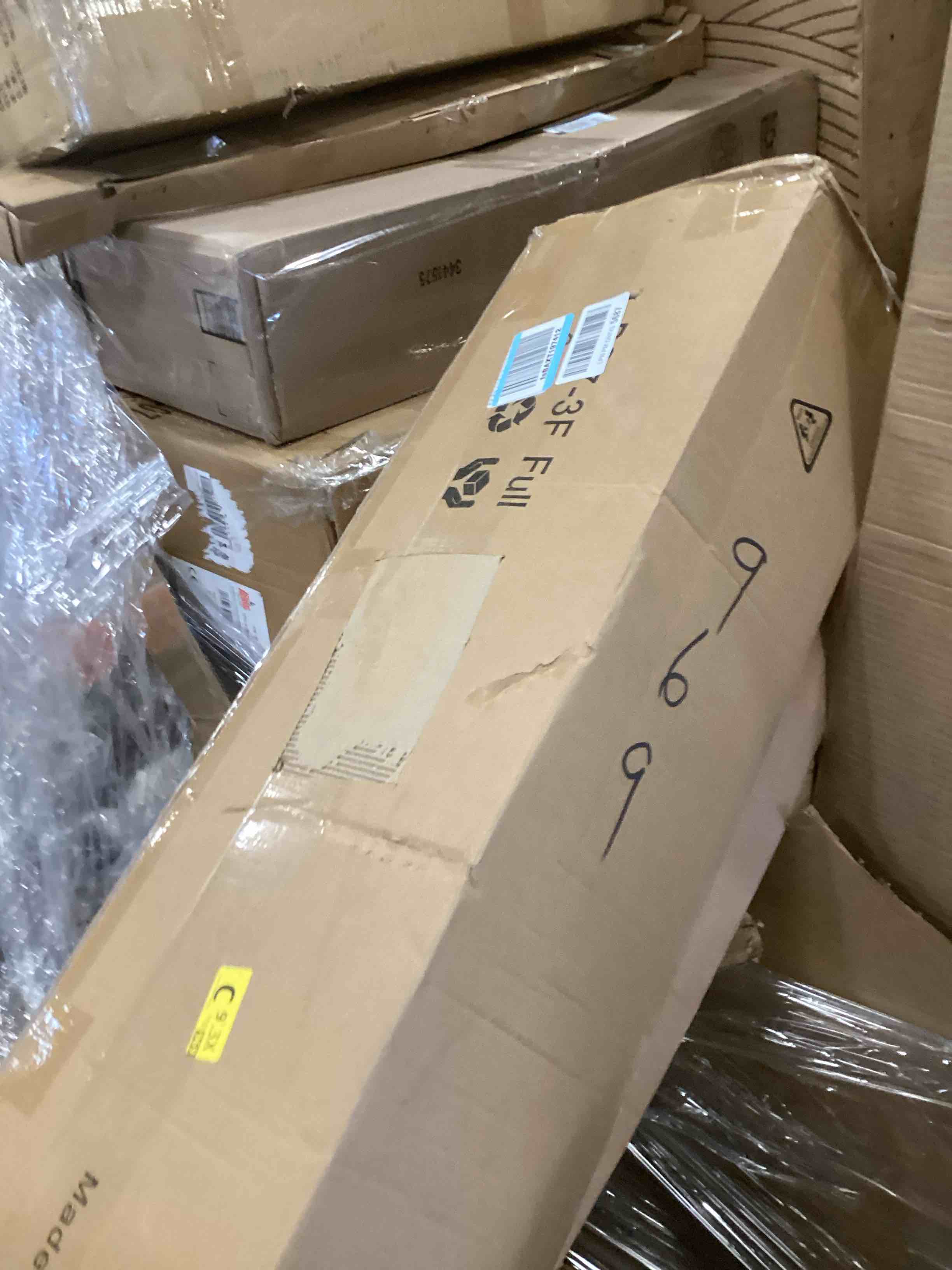 https://s3.amazonaws.com/lotting-images-prod/bidfta/GRA1980387_1738094231718.jpeg