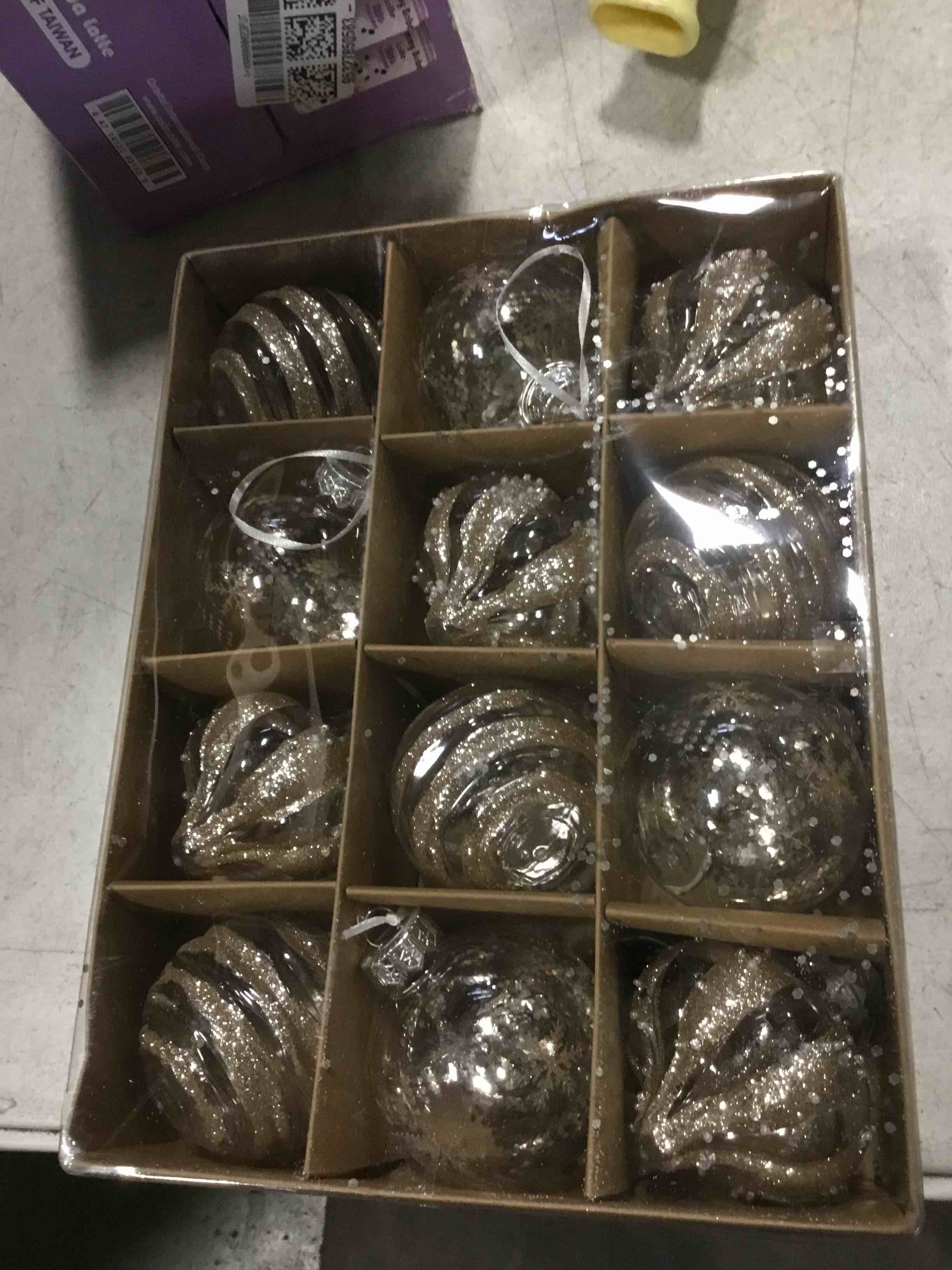 https://s3.amazonaws.com/lotting-images-prod/bidfta/GRA1981337_1737056364510.jpeg