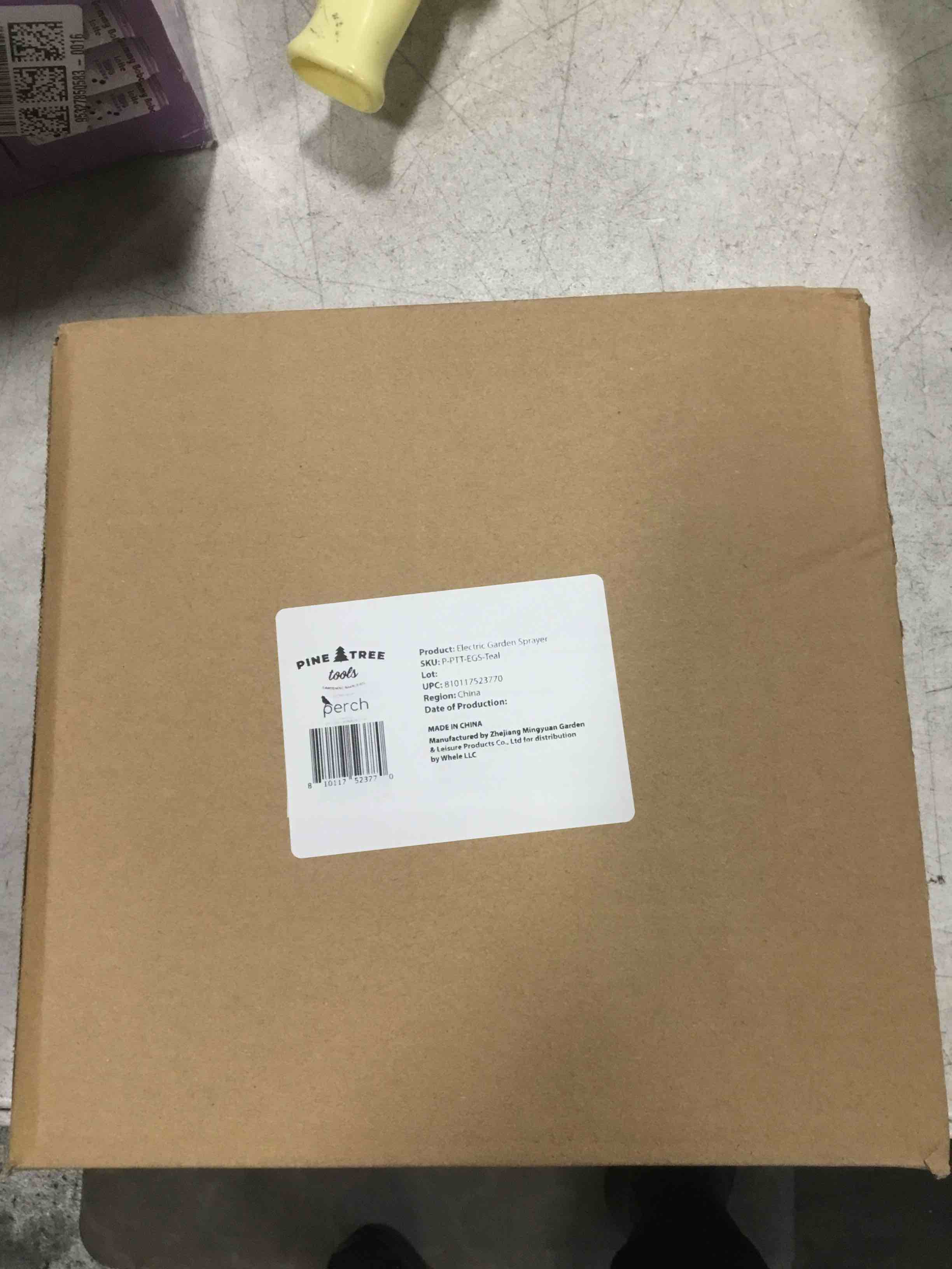 https://s3.amazonaws.com/lotting-images-prod/bidfta/GRA1981339_1737056492940.jpeg