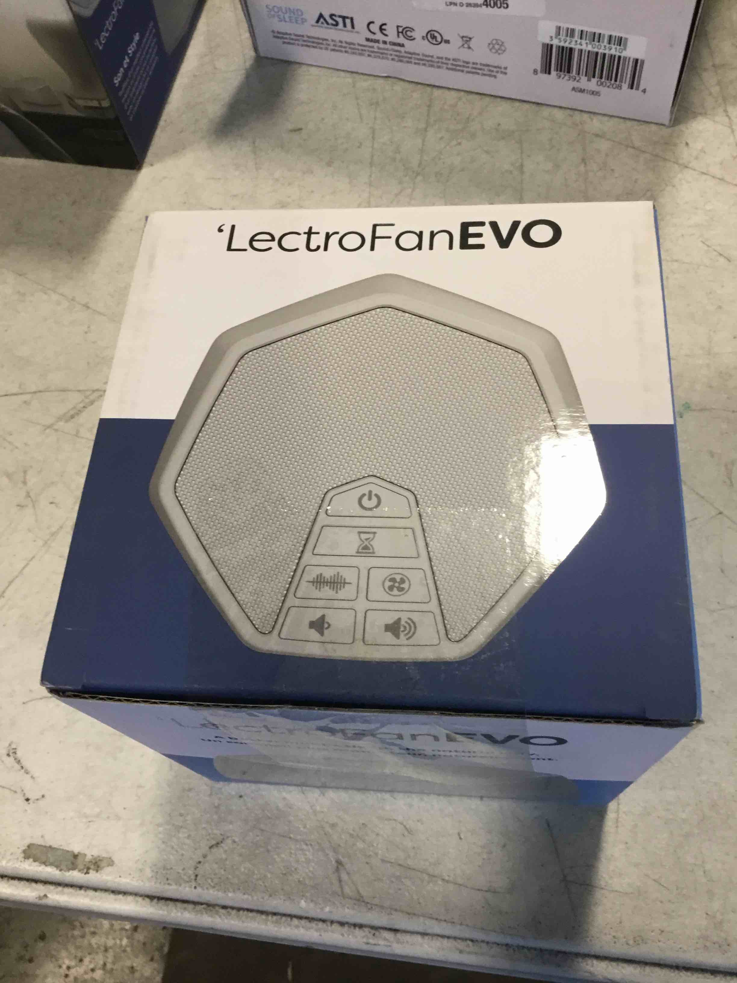 https://s3.amazonaws.com/lotting-images-prod/bidfta/GRA1981803_1737388070897.jpeg