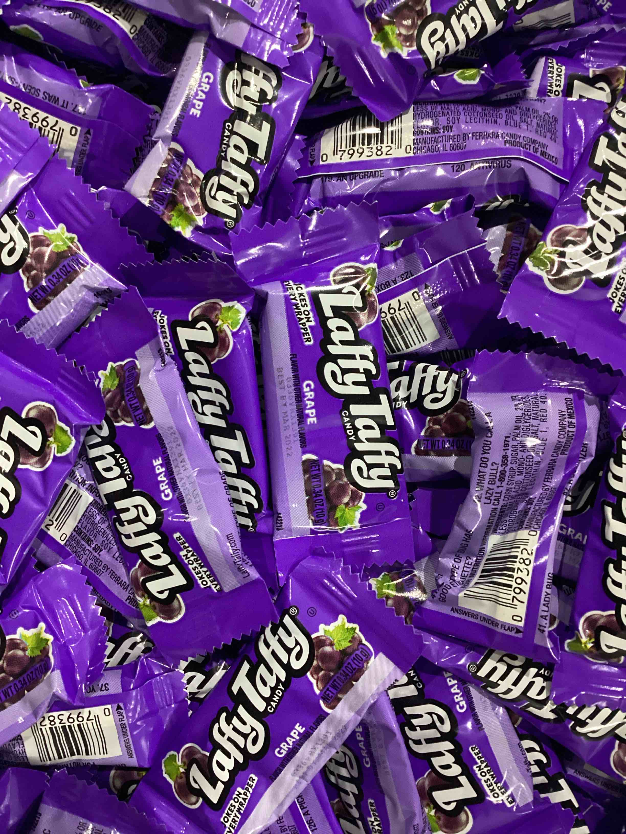 laffy taffy grape 24lb case(exp: MAR2022)