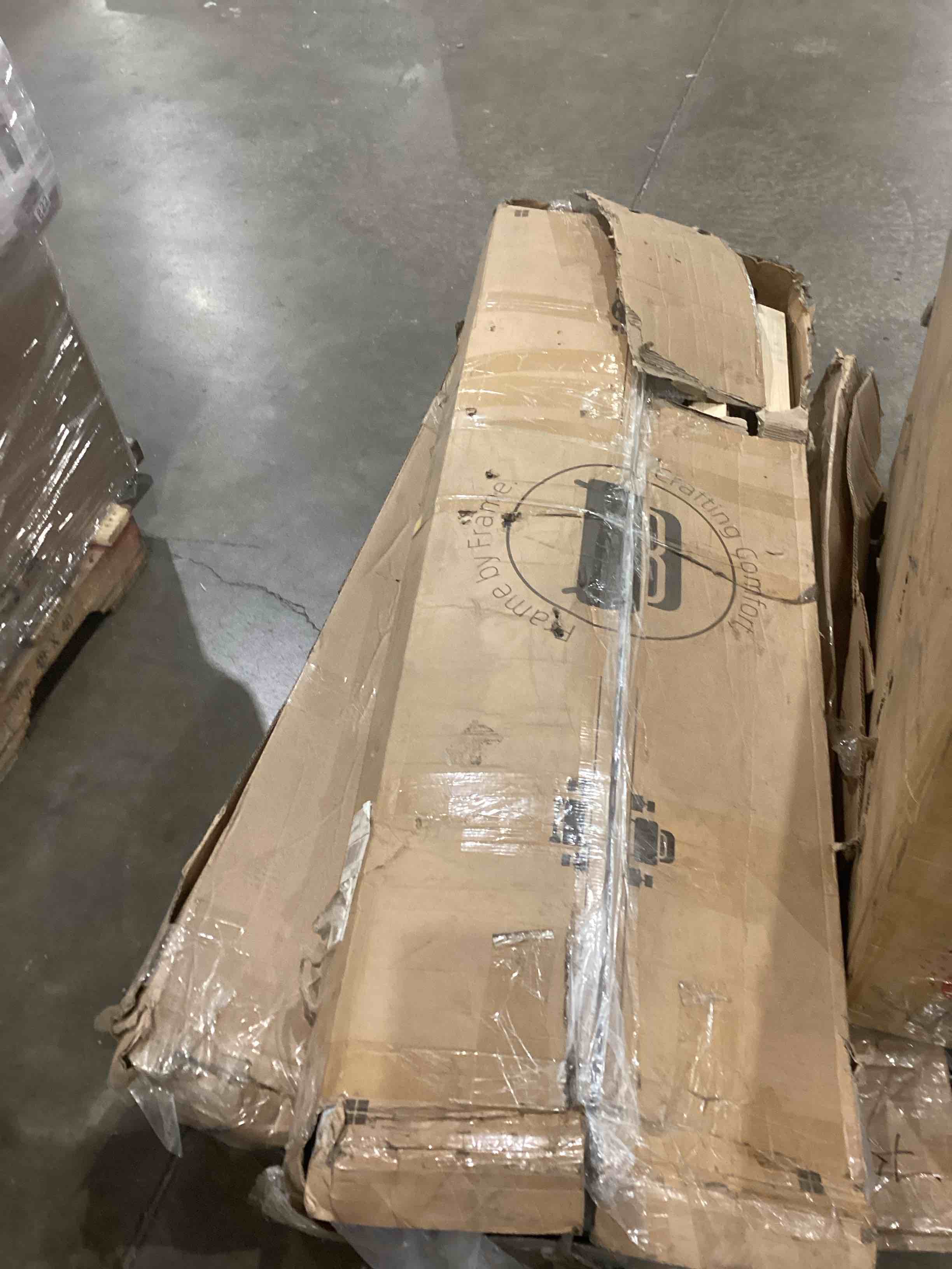https://s3.amazonaws.com/lotting-images-prod/bidfta/GRA1987188_1744384335514.jpeg