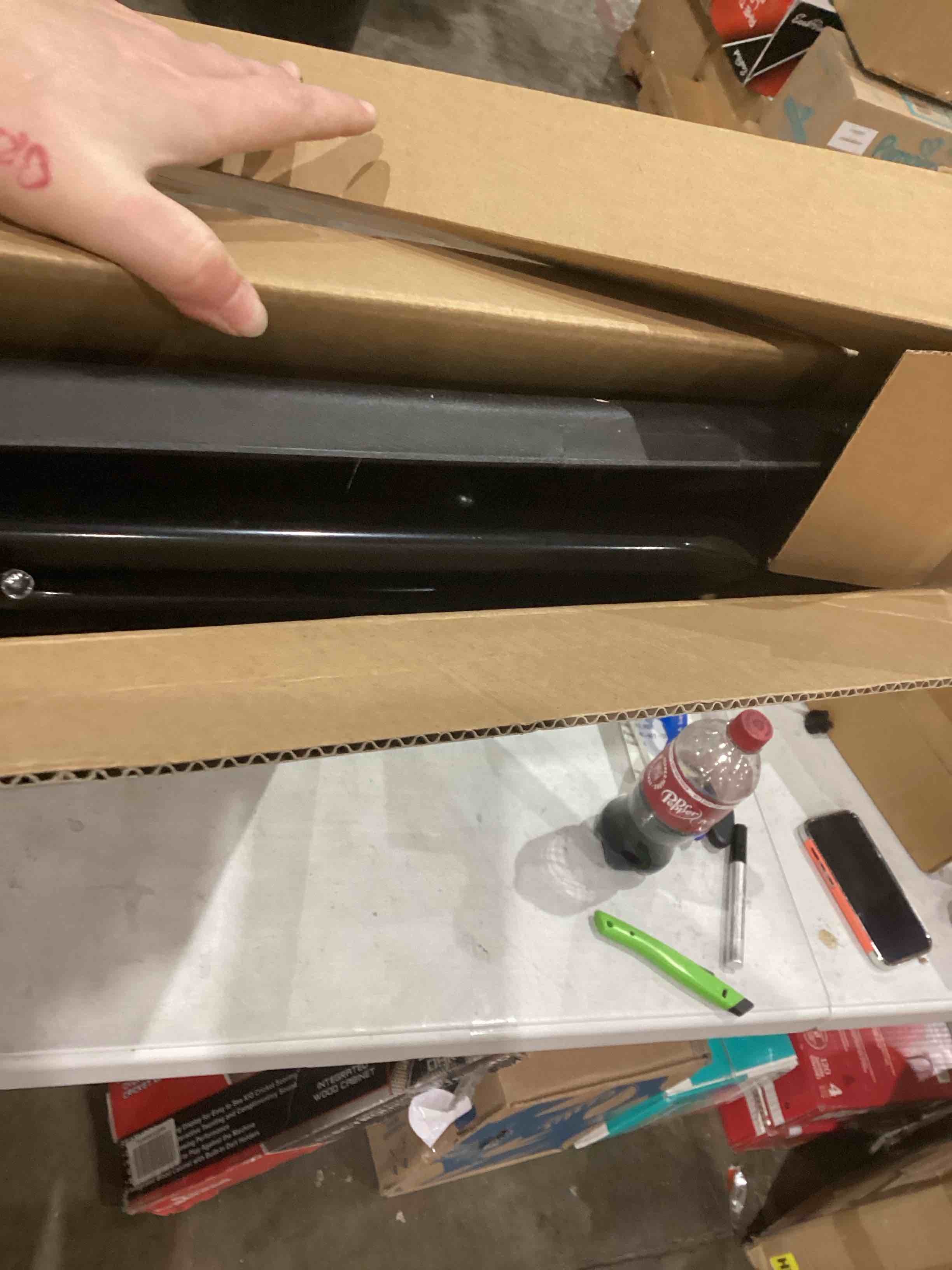 https://s3.amazonaws.com/lotting-images-prod/bidfta/GRA1987338_1744829072851.jpeg
