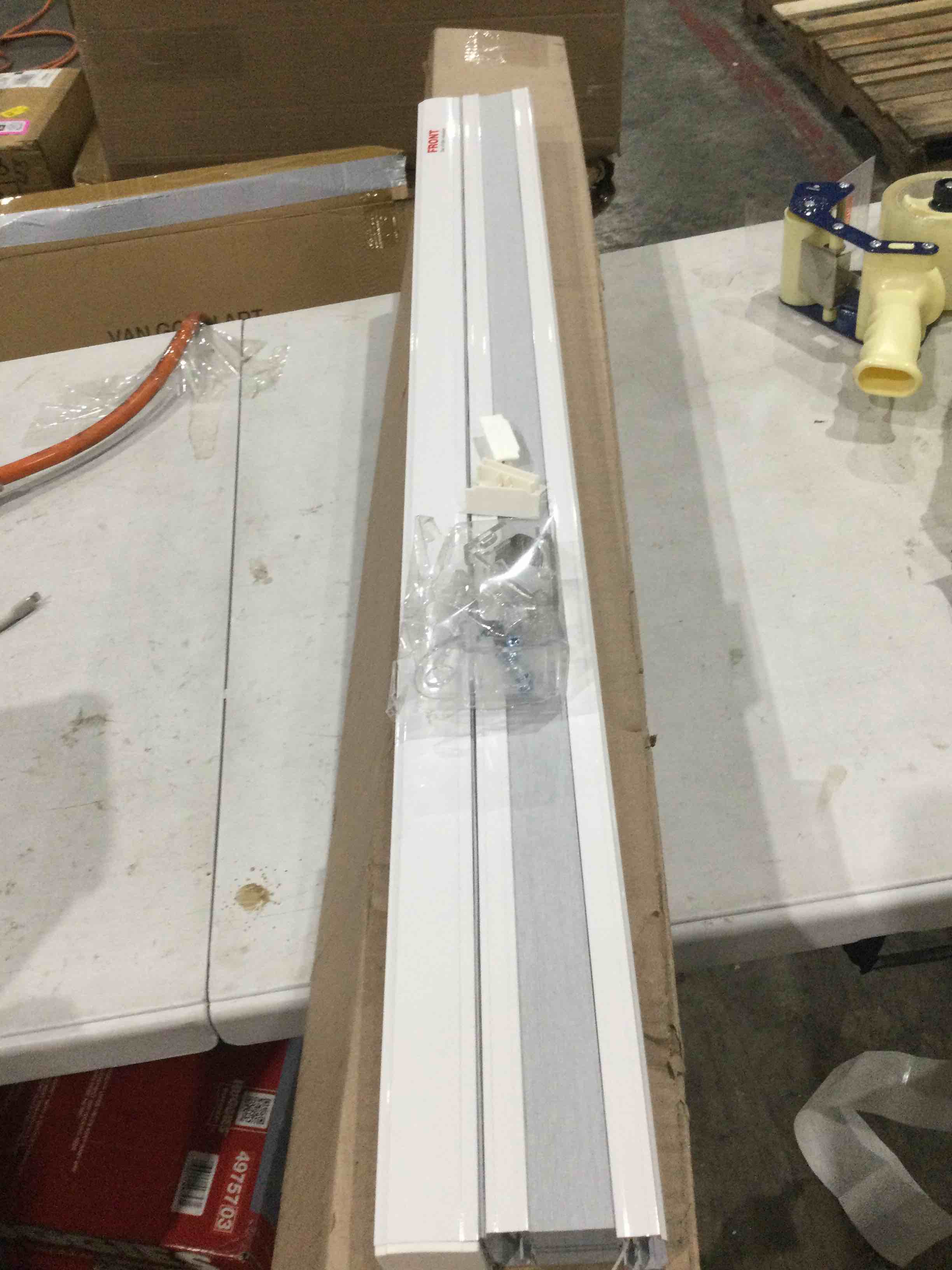 https://s3.amazonaws.com/lotting-images-prod/bidfta/GRA1987412_1744925640586.jpeg