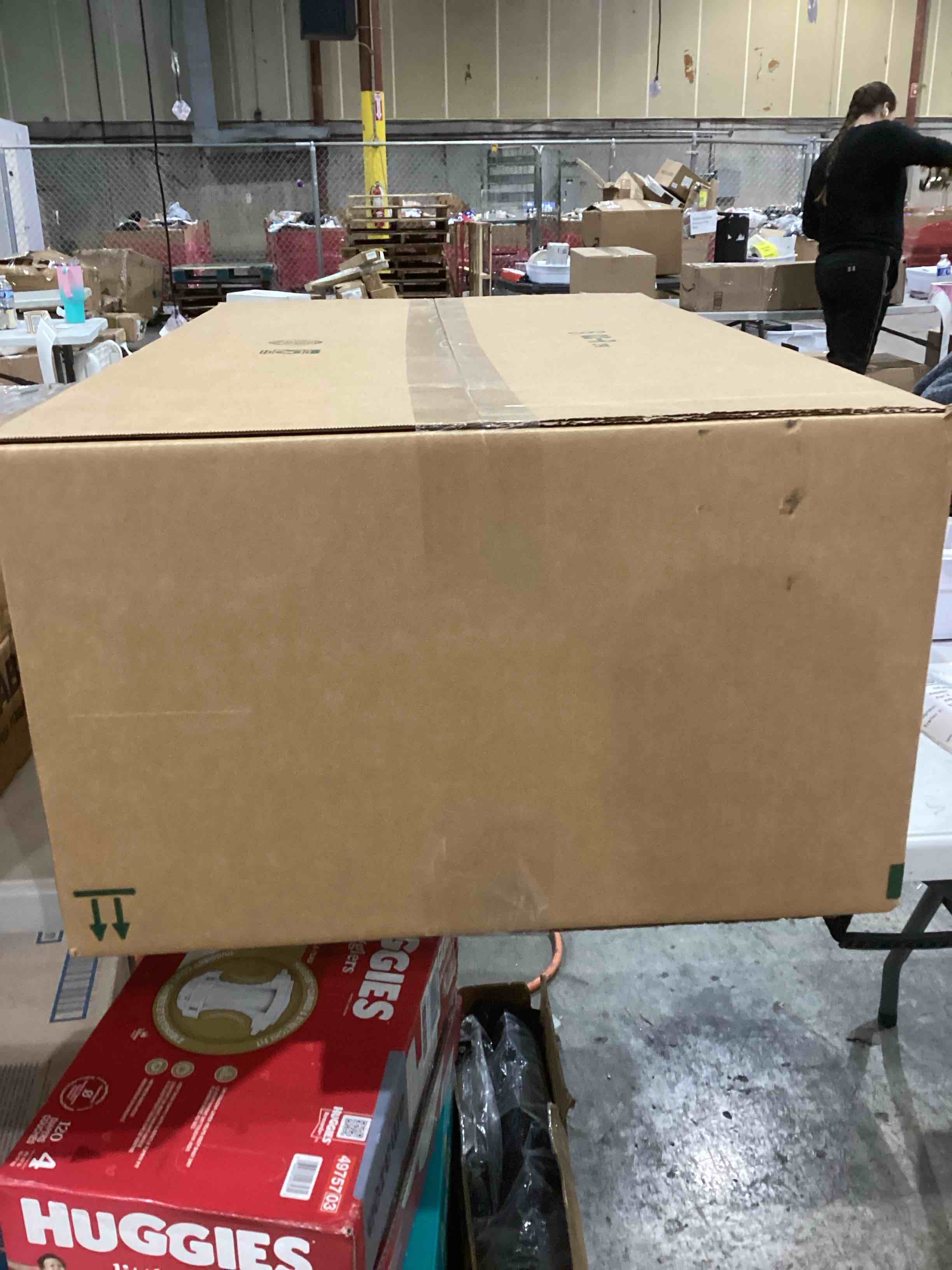 https://s3.amazonaws.com/lotting-images-prod/bidfta/GRA1987415_1744980314528.jpeg