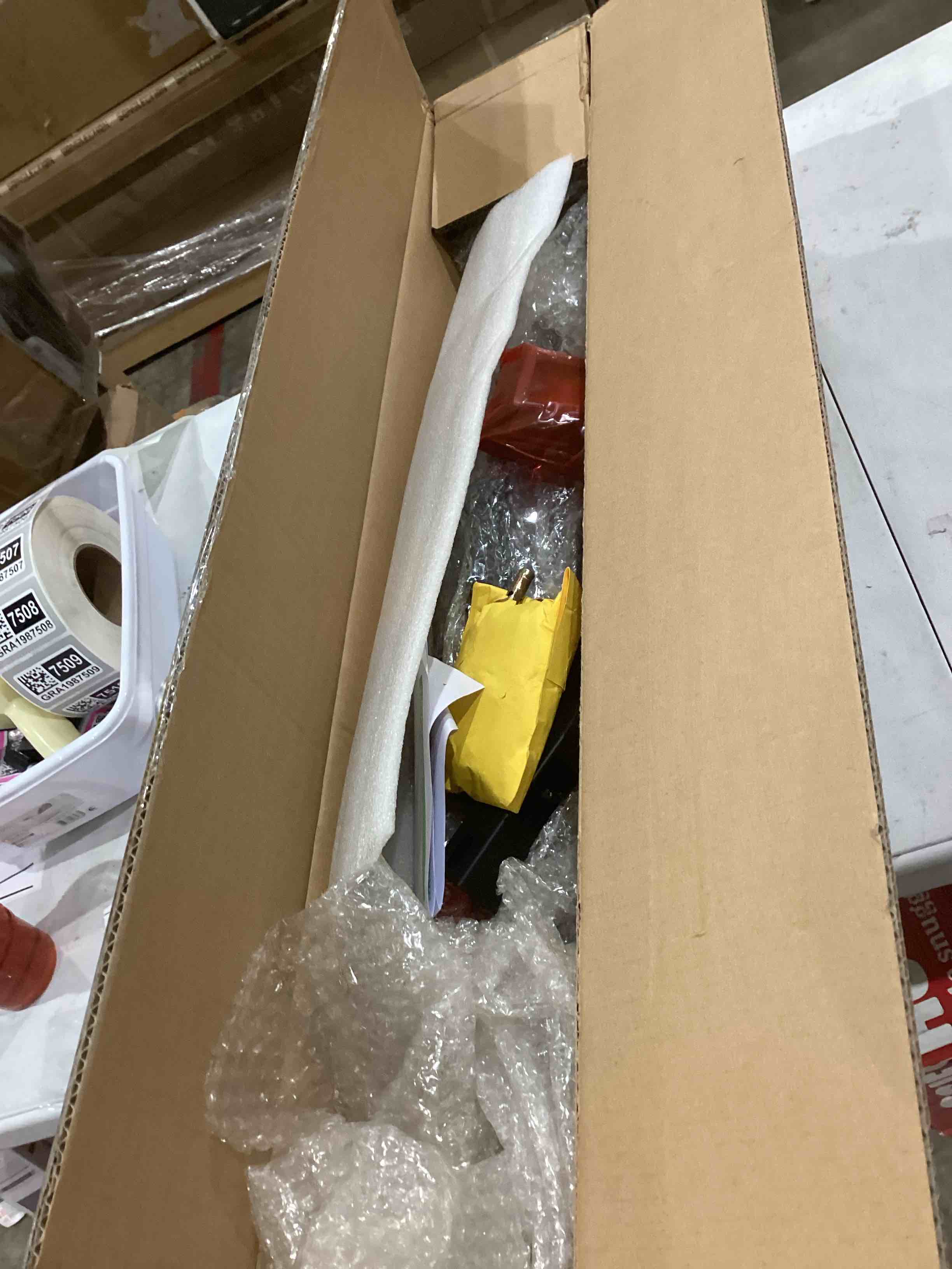 https://s3.amazonaws.com/lotting-images-prod/bidfta/GRA1987506_1745435335986.jpeg