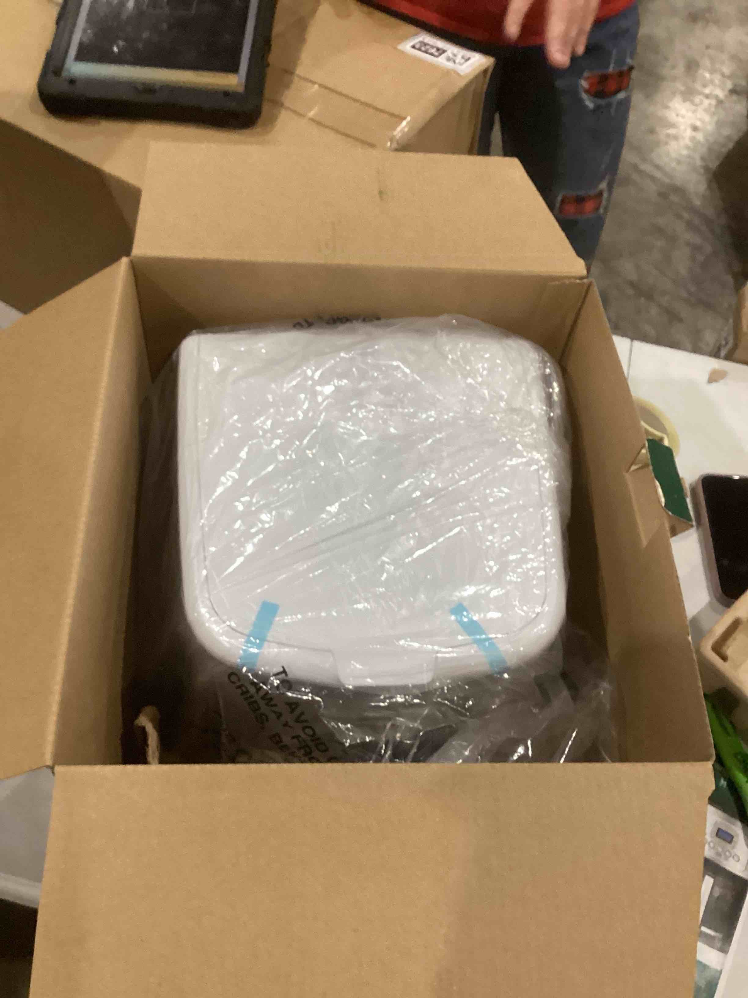 https://s3.amazonaws.com/lotting-images-prod/bidfta/GRA1987603_1745859482240.jpeg