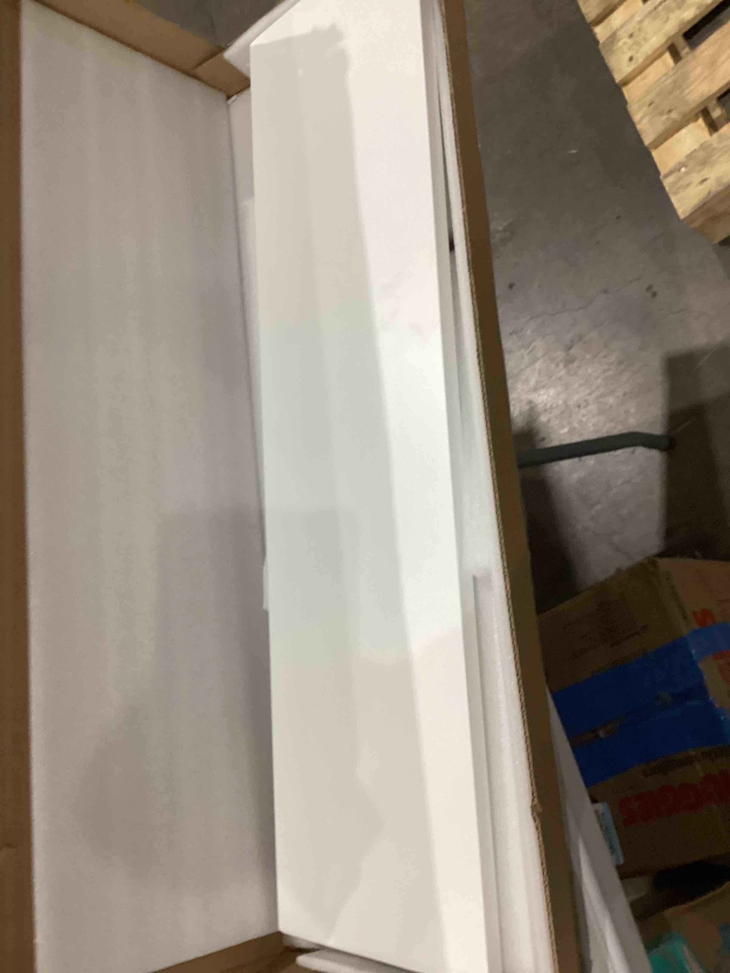 https://s3.amazonaws.com/lotting-images-prod/bidfta/GRA1987743_1745937743806.jpeg