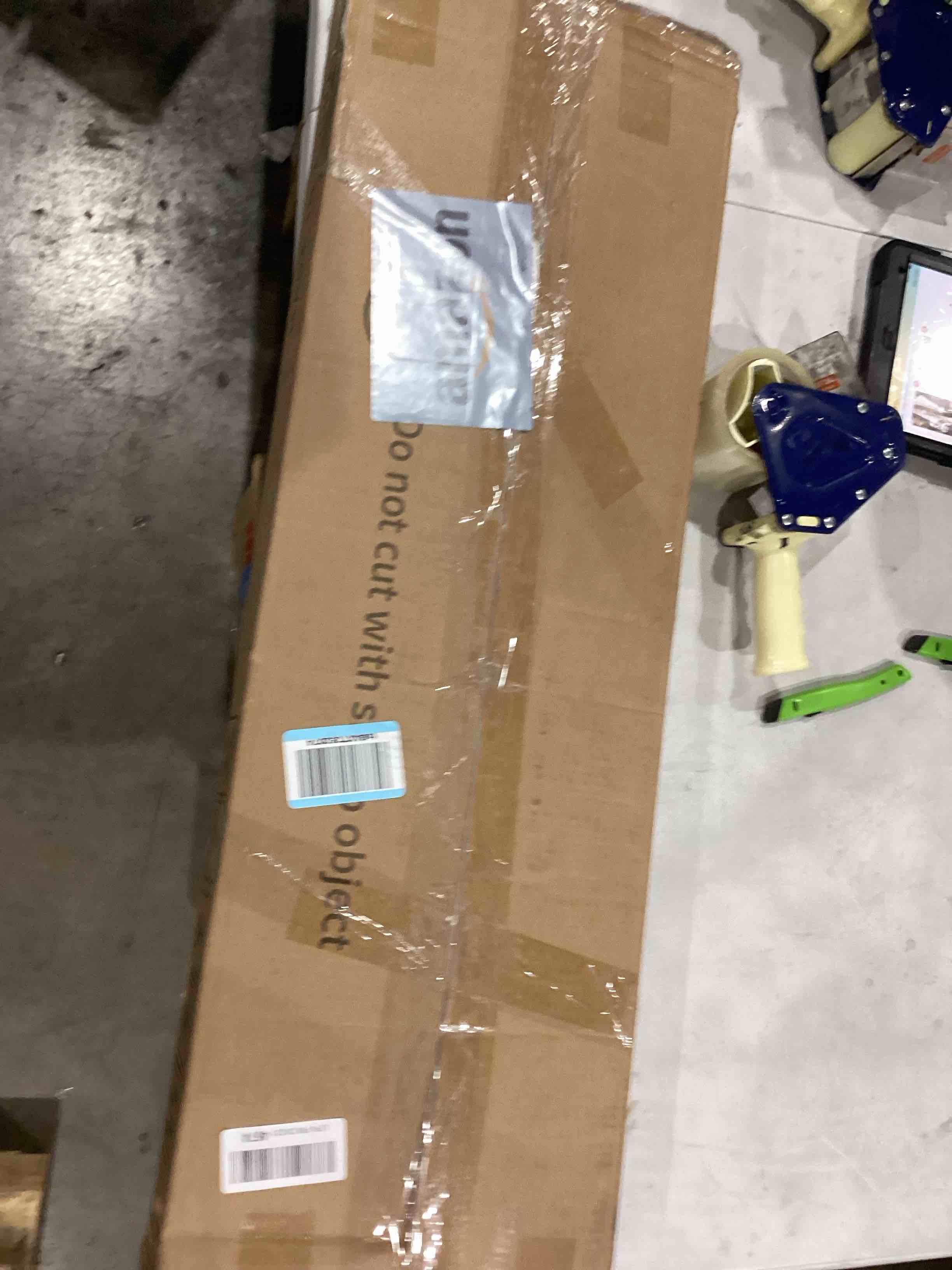 https://s3.amazonaws.com/lotting-images-prod/bidfta/GRA1987760_1745939887637.jpeg