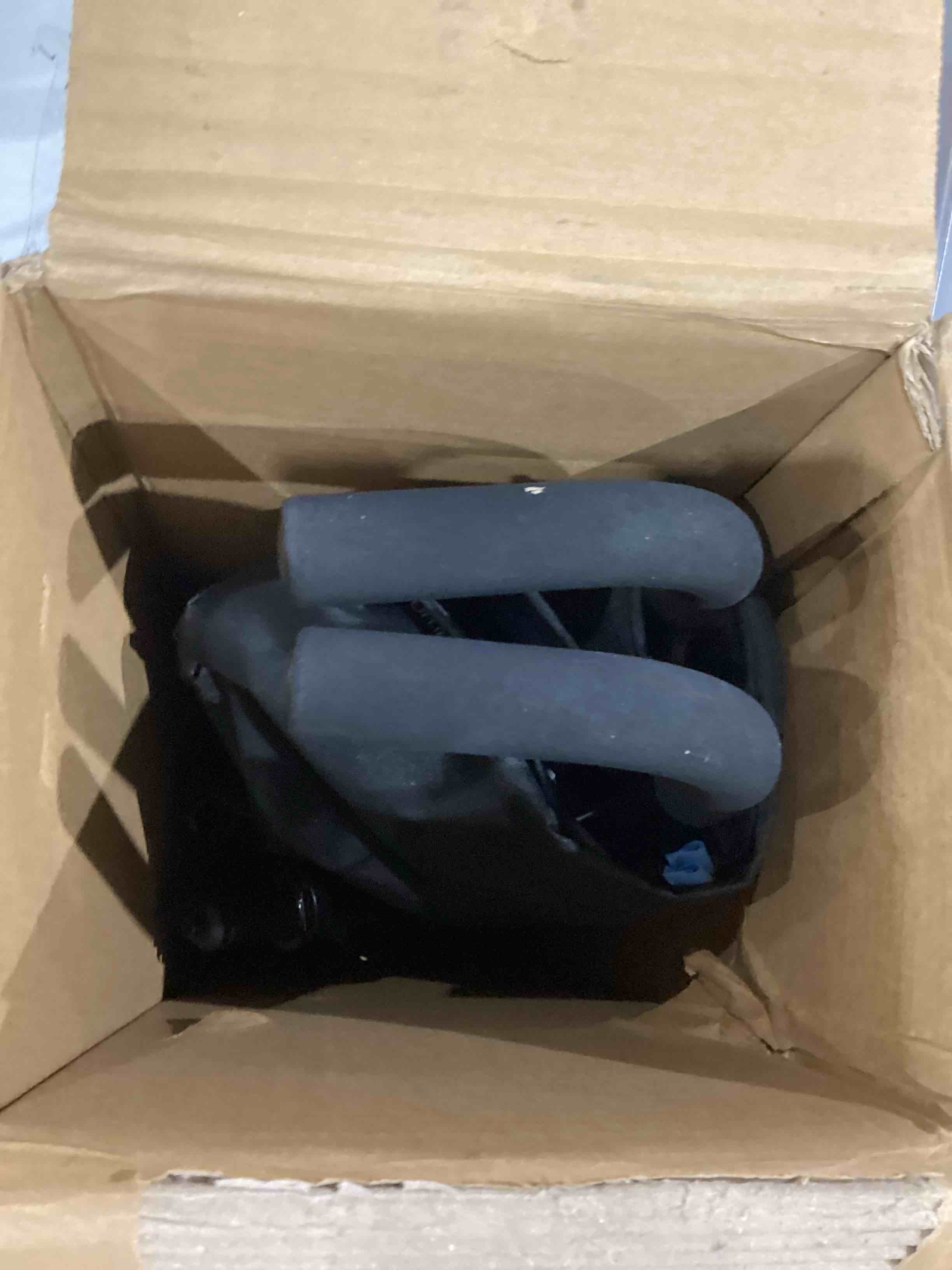 https://s3.amazonaws.com/lotting-images-prod/bidfta/GRA1987772_1745944488907.jpeg