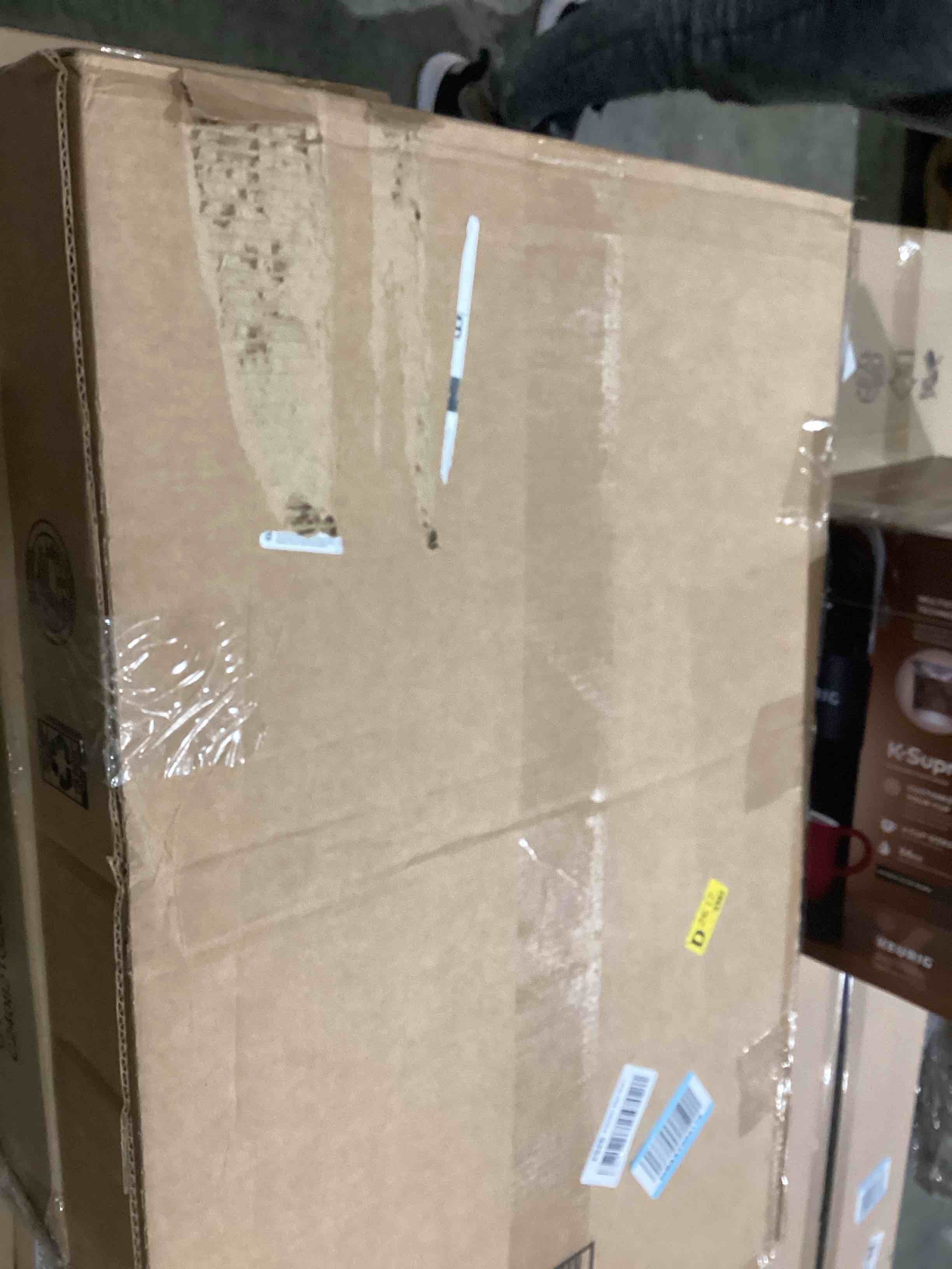 https://s3.amazonaws.com/lotting-images-prod/bidfta/GRA1988119_1746449814005.jpeg