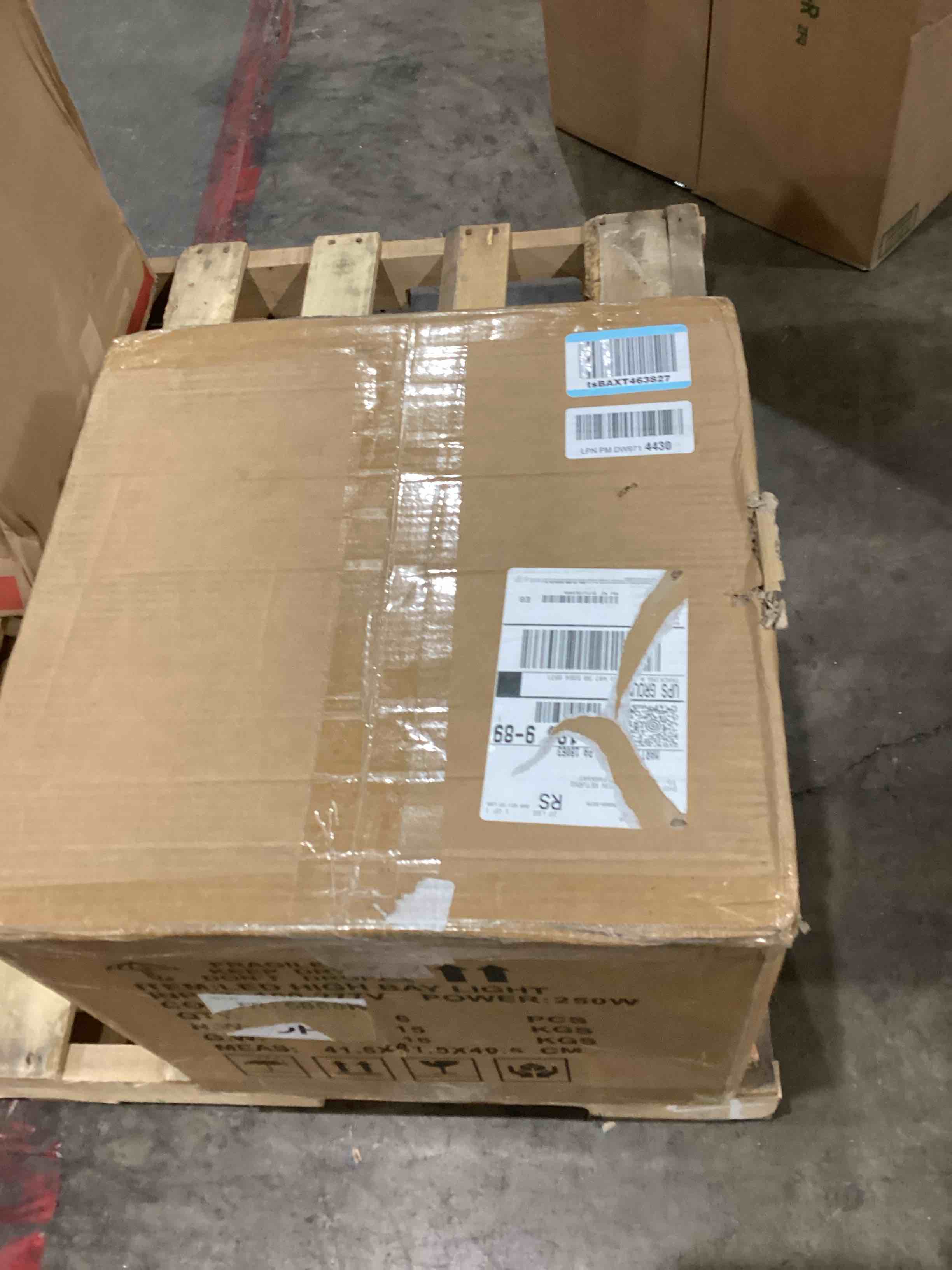 https://s3.amazonaws.com/lotting-images-prod/bidfta/GRA1988261_1746453919974.jpeg