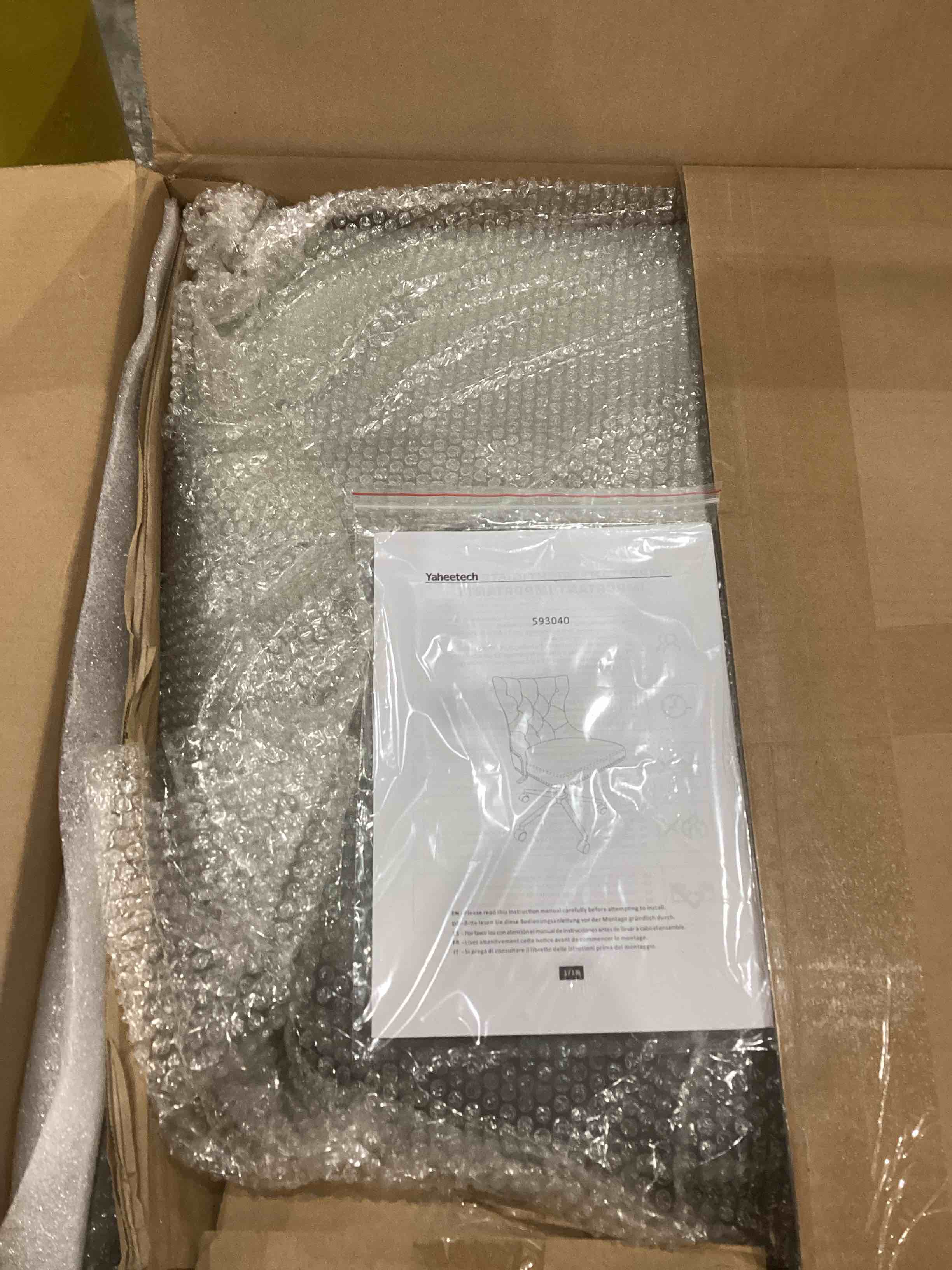 https://s3.amazonaws.com/lotting-images-prod/bidfta/GRA1988615_1746534609562.jpeg